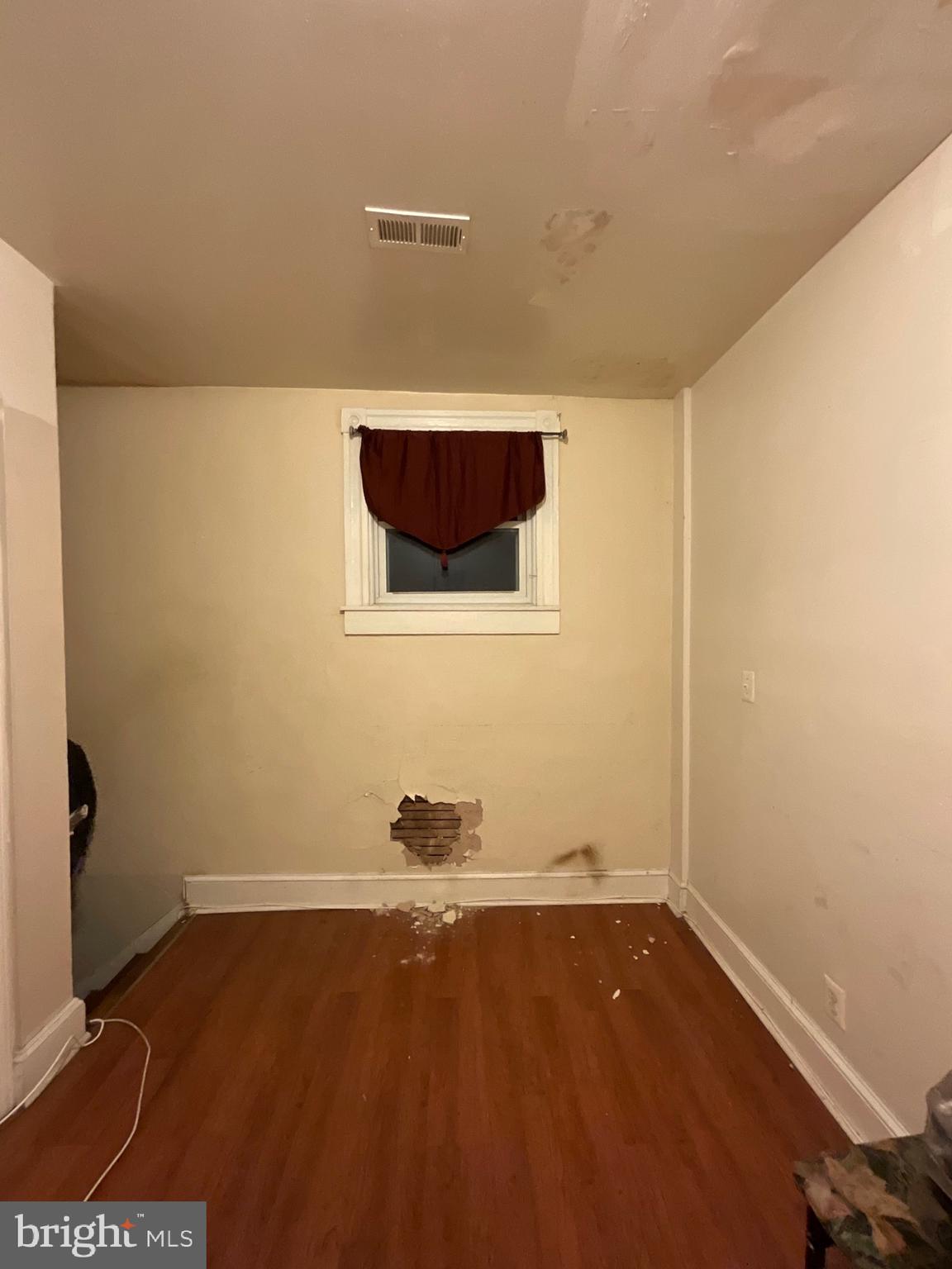 PARK CIRCLE - Residential