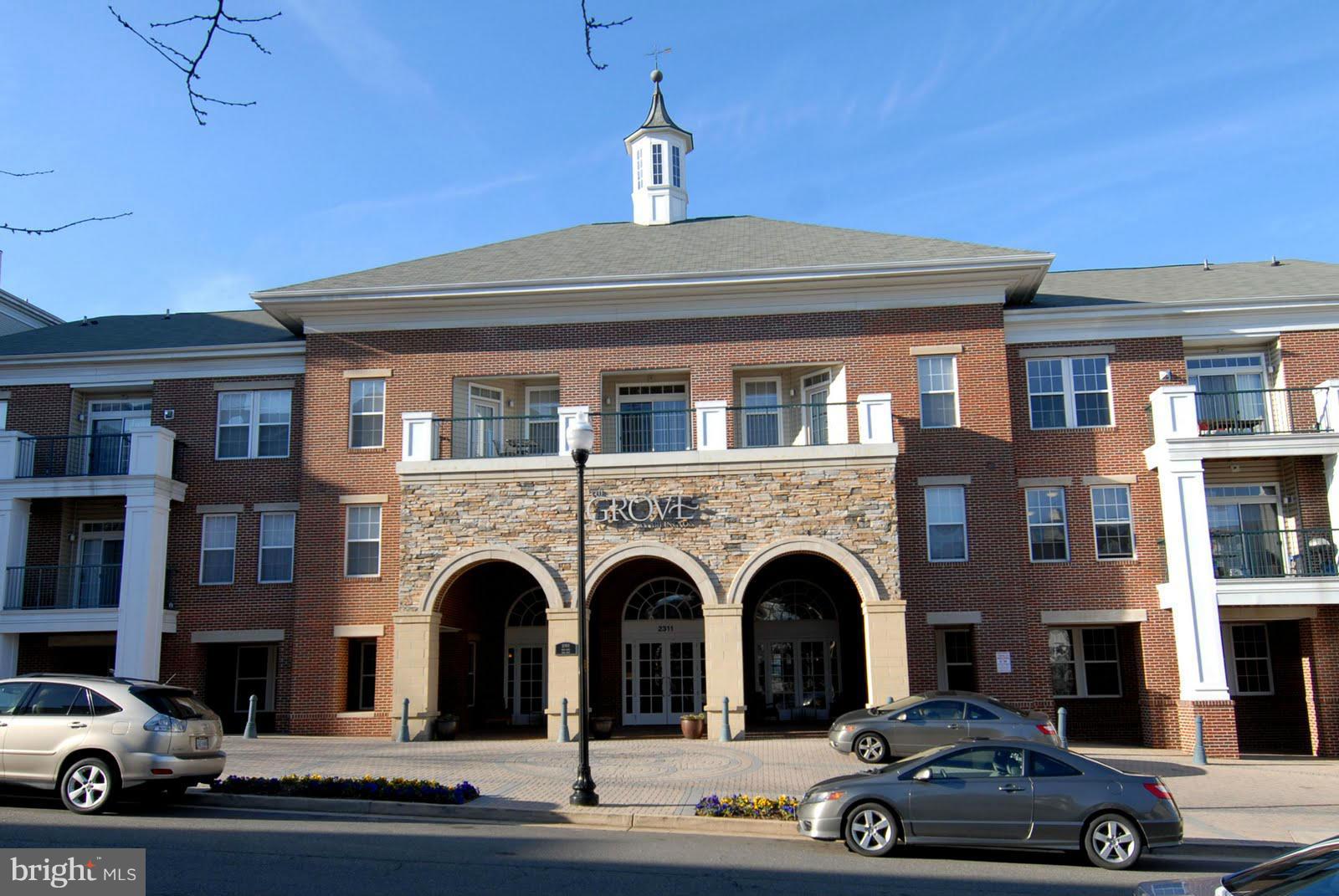 GROVE AT ARLINGTON - Residential Lease