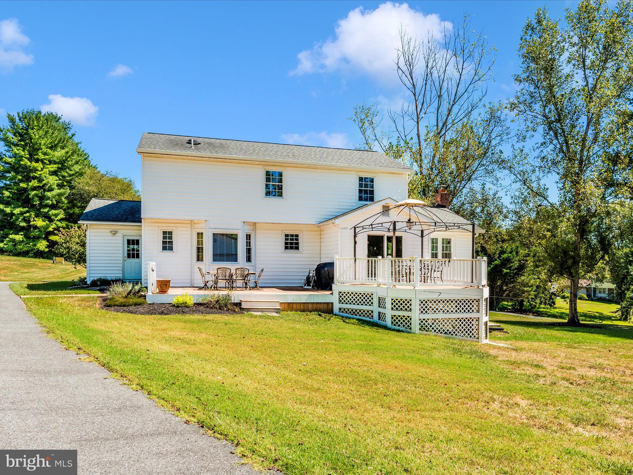 PICNIC WOODS ESTATES - Residential