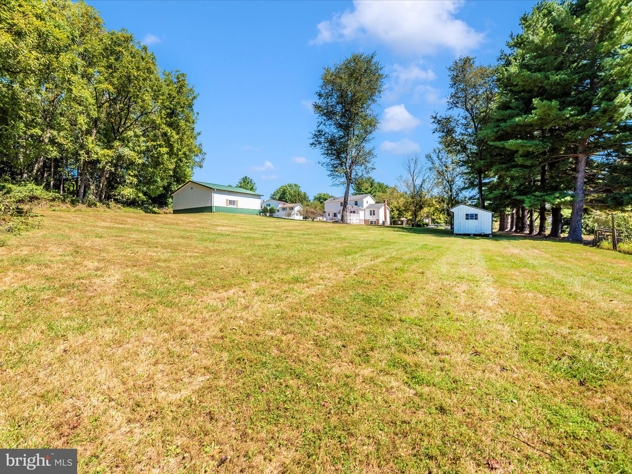 PICNIC WOODS ESTATES - Residential