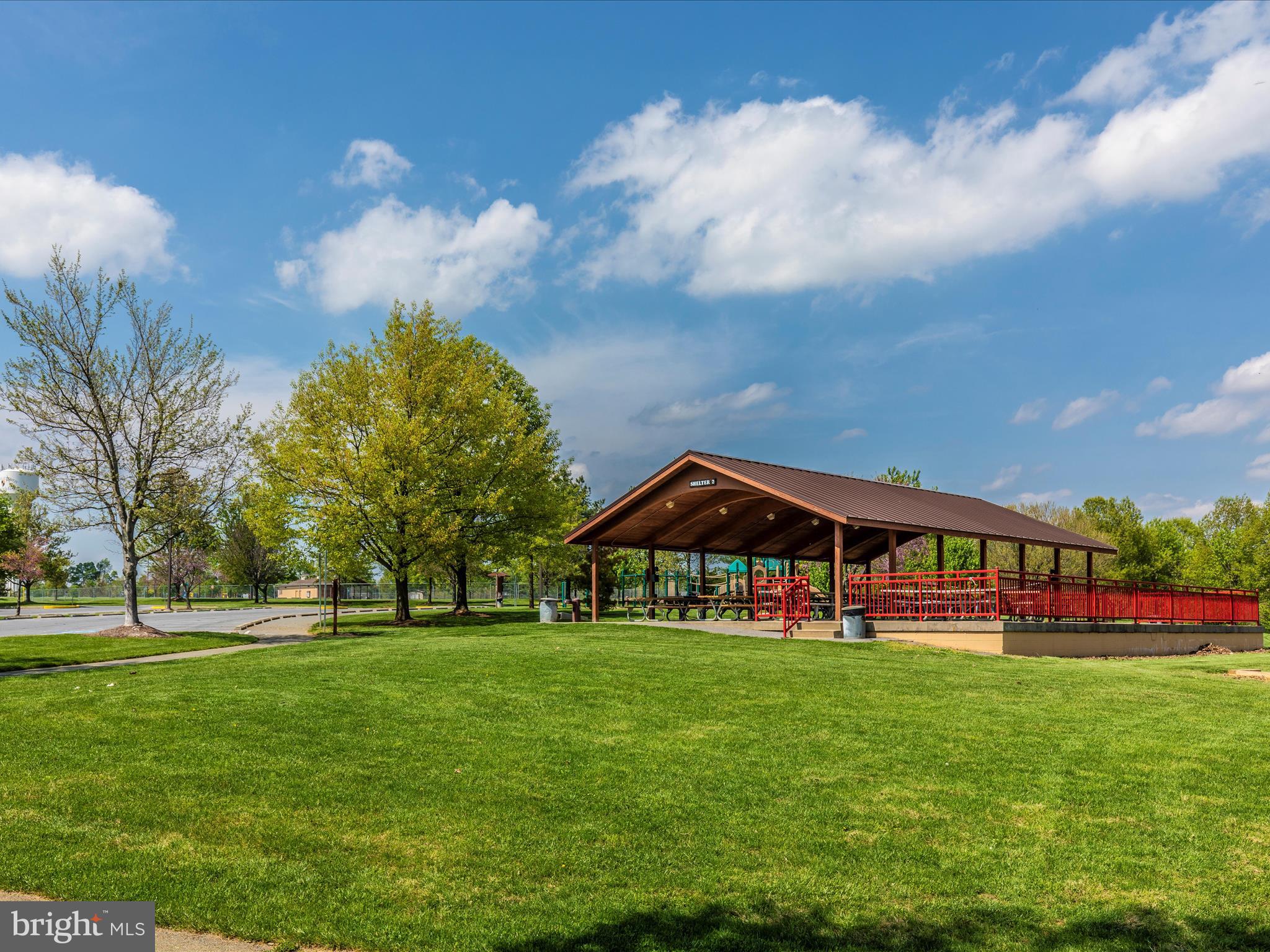 PICNIC WOODS ESTATES - Residential