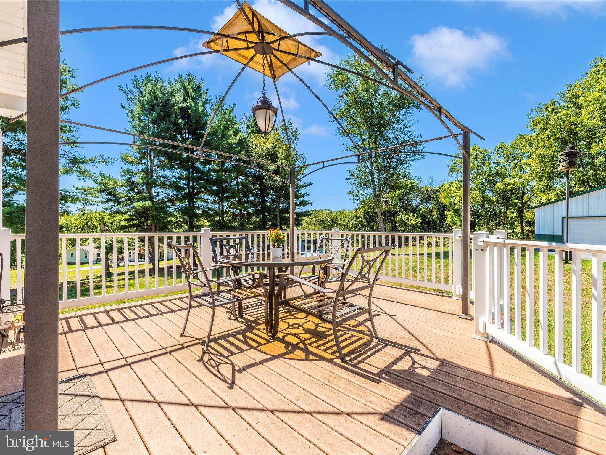 PICNIC WOODS ESTATES - Residential