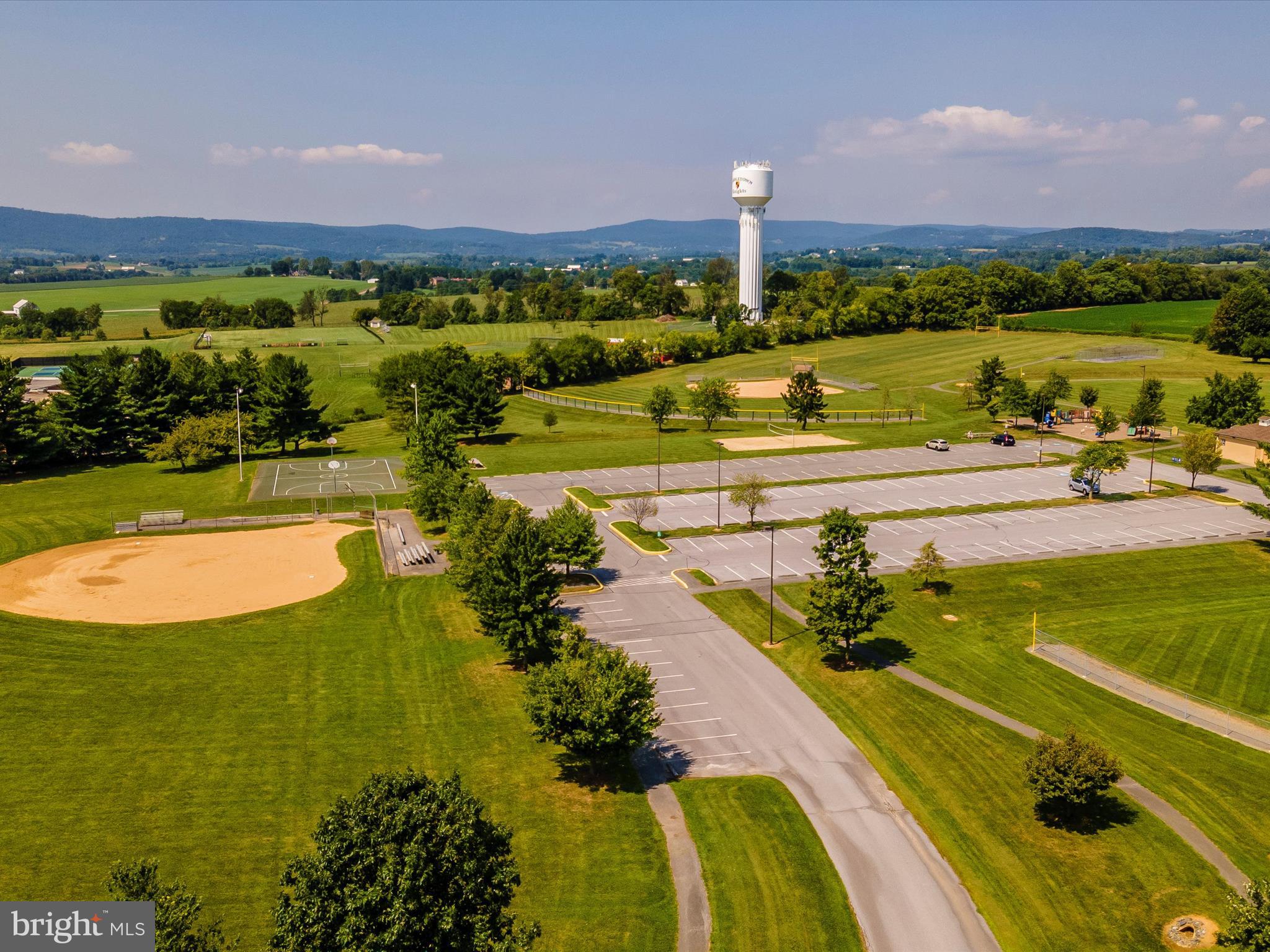 PICNIC WOODS ESTATES - Residential