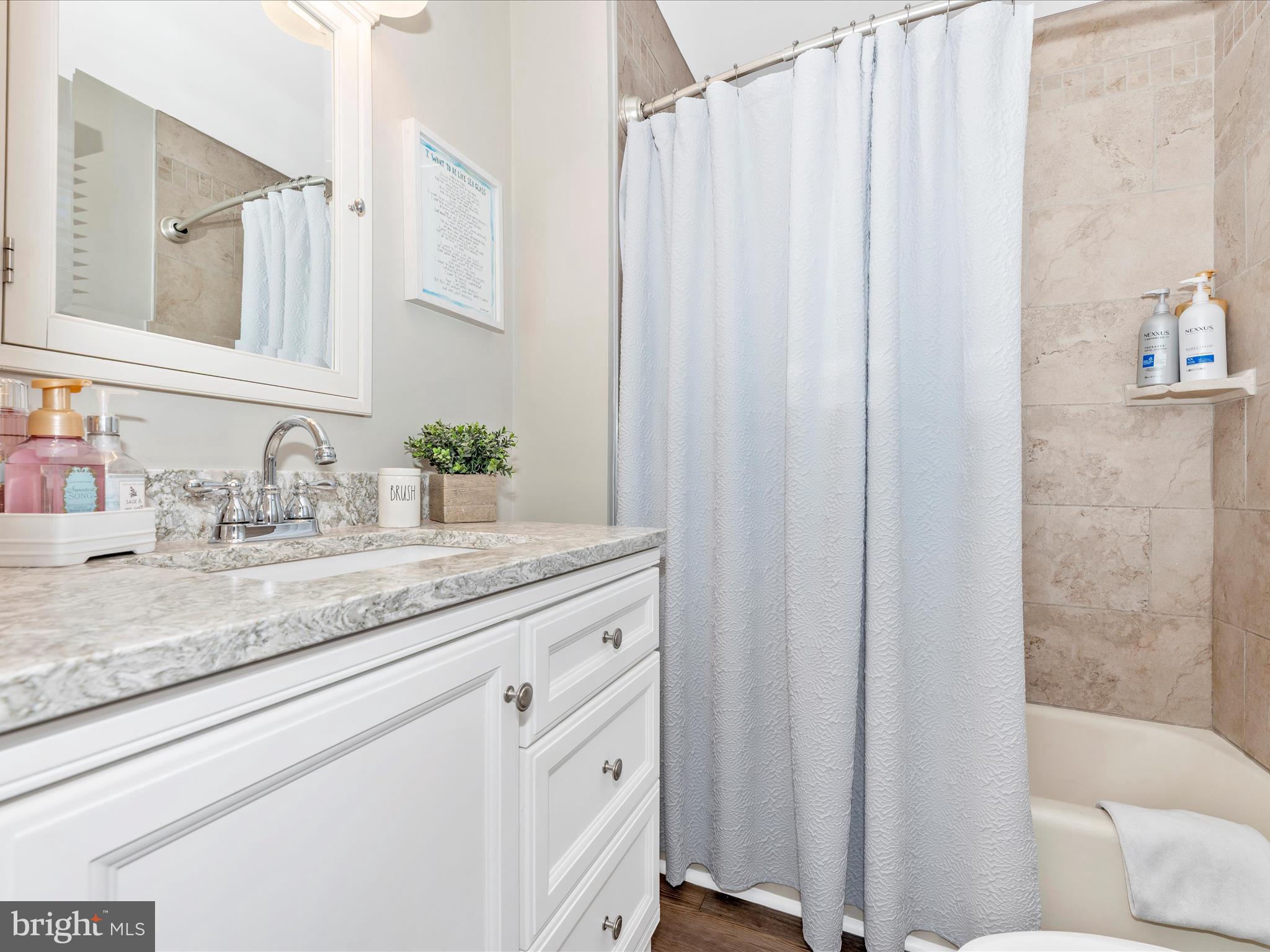 PICNIC WOODS ESTATES - Residential