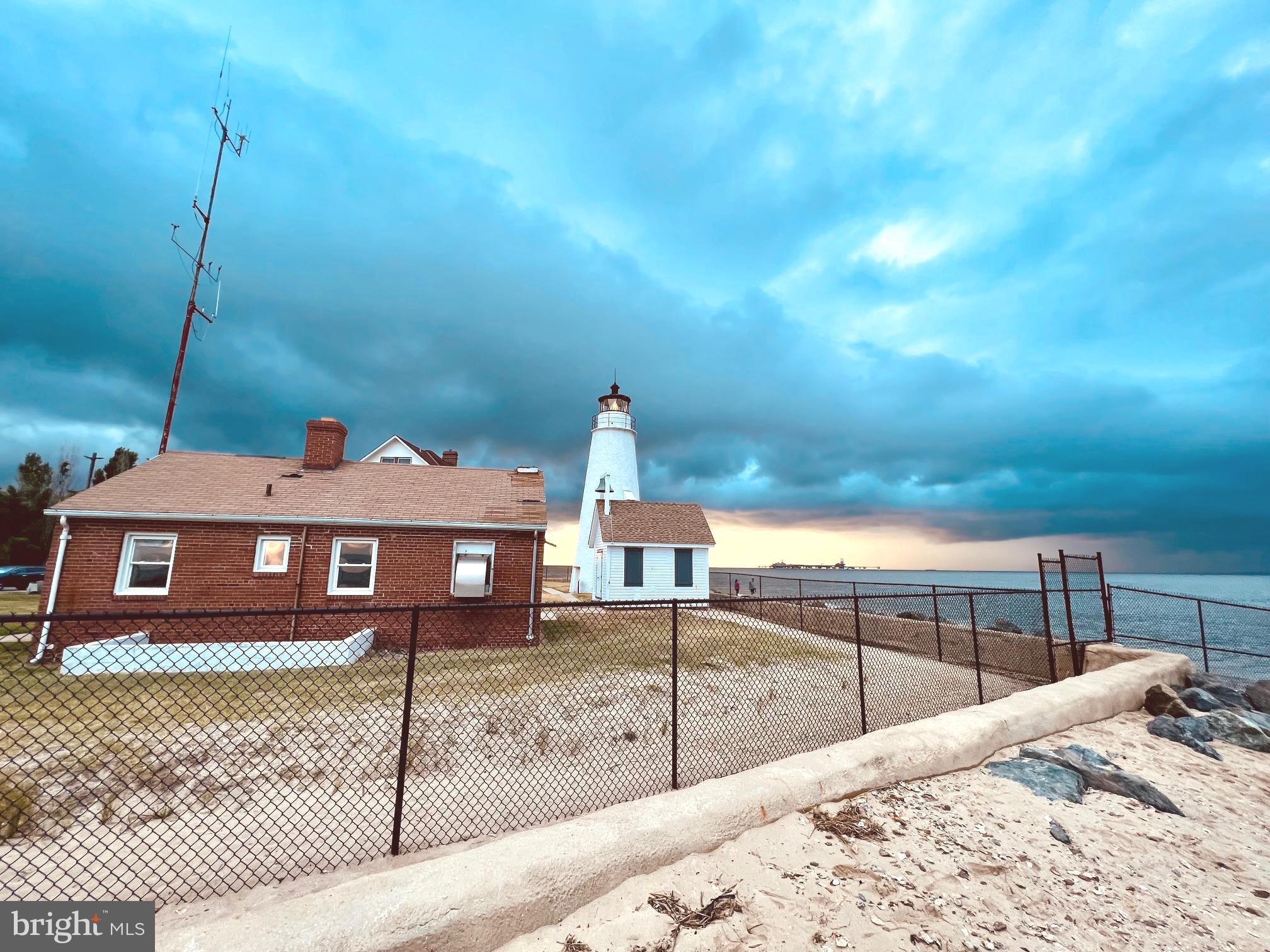 COVE POINT - Residential