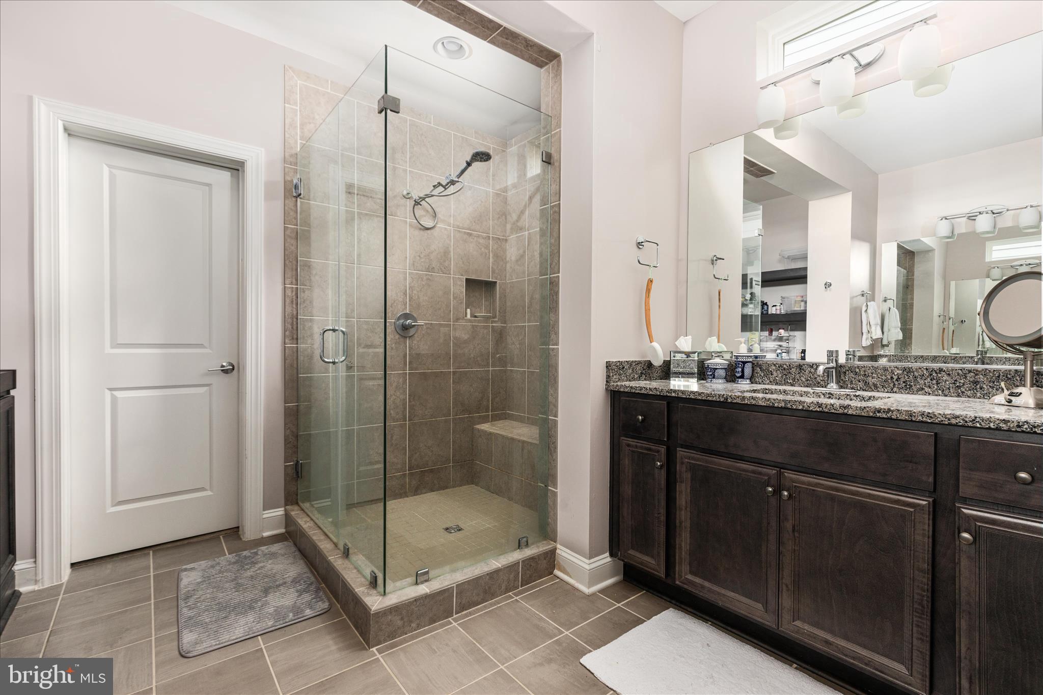 LAKE FREDERICK - Residential