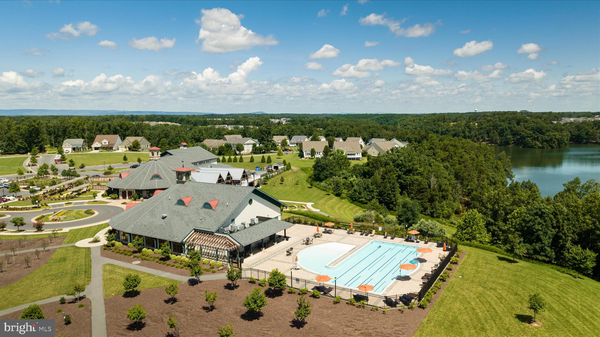 LAKE FREDERICK - Residential