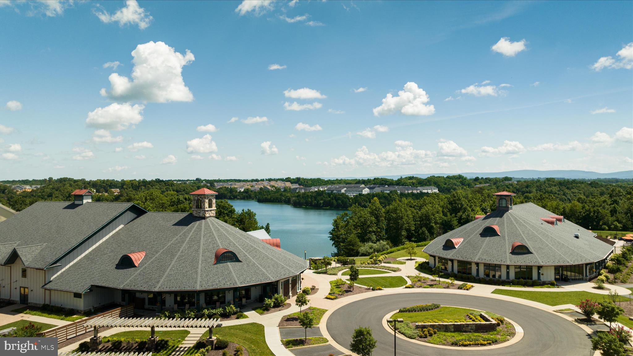 LAKE FREDERICK - Residential