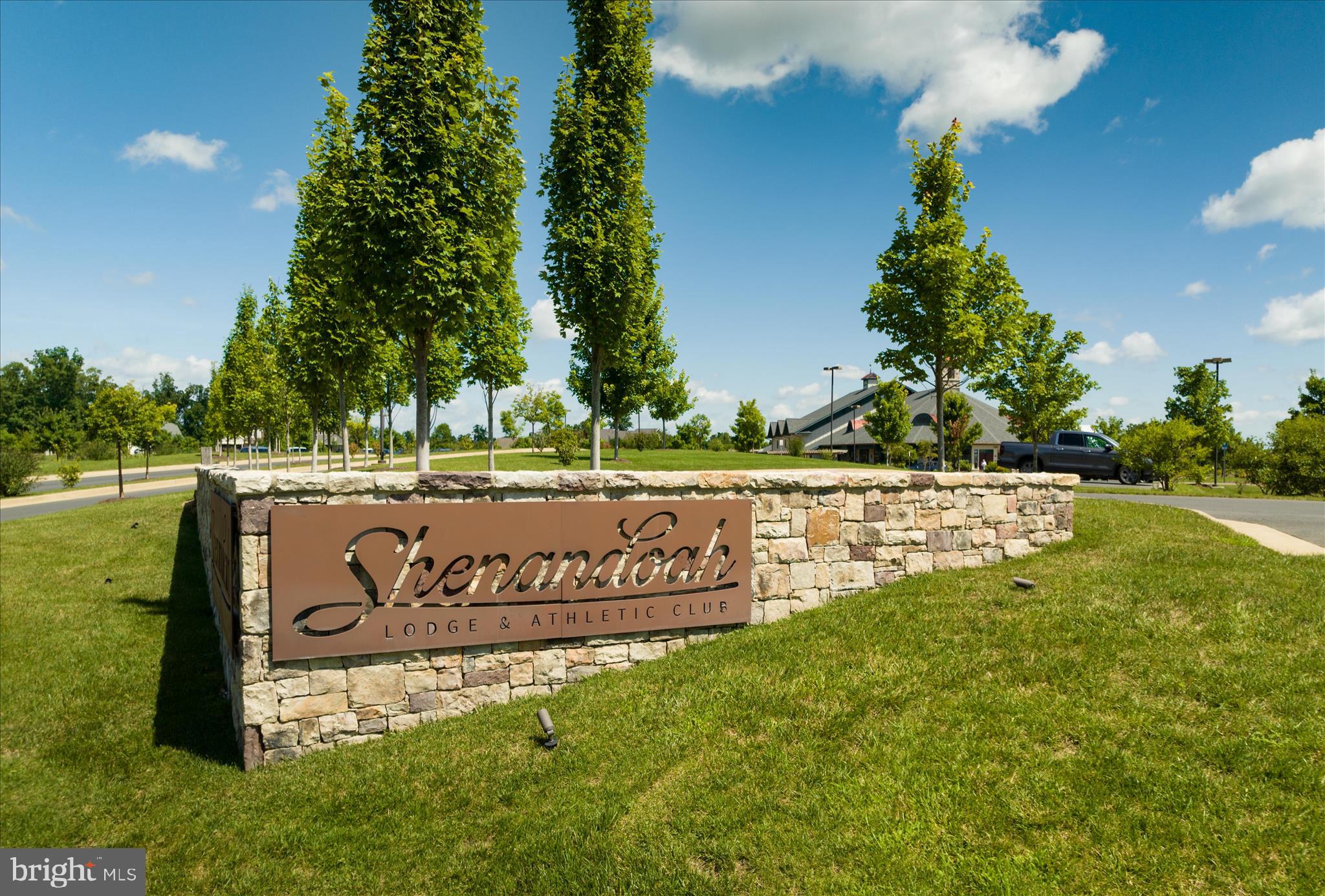 LAKE FREDERICK - Residential