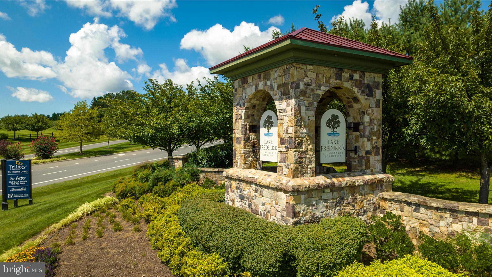 LAKE FREDERICK - Residential