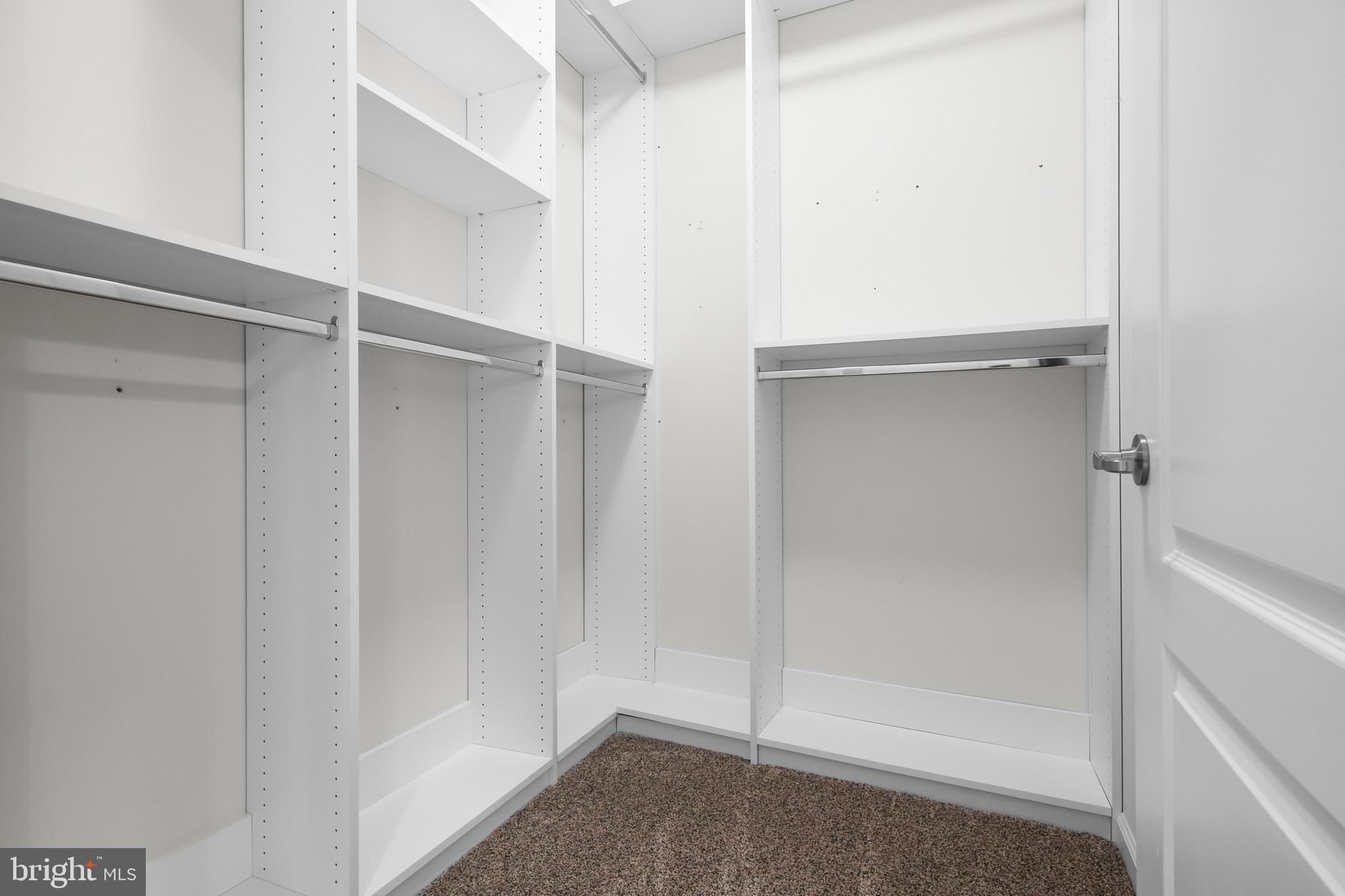 VIRGINIA HERITAGE AT LEE'S PARK - Residential