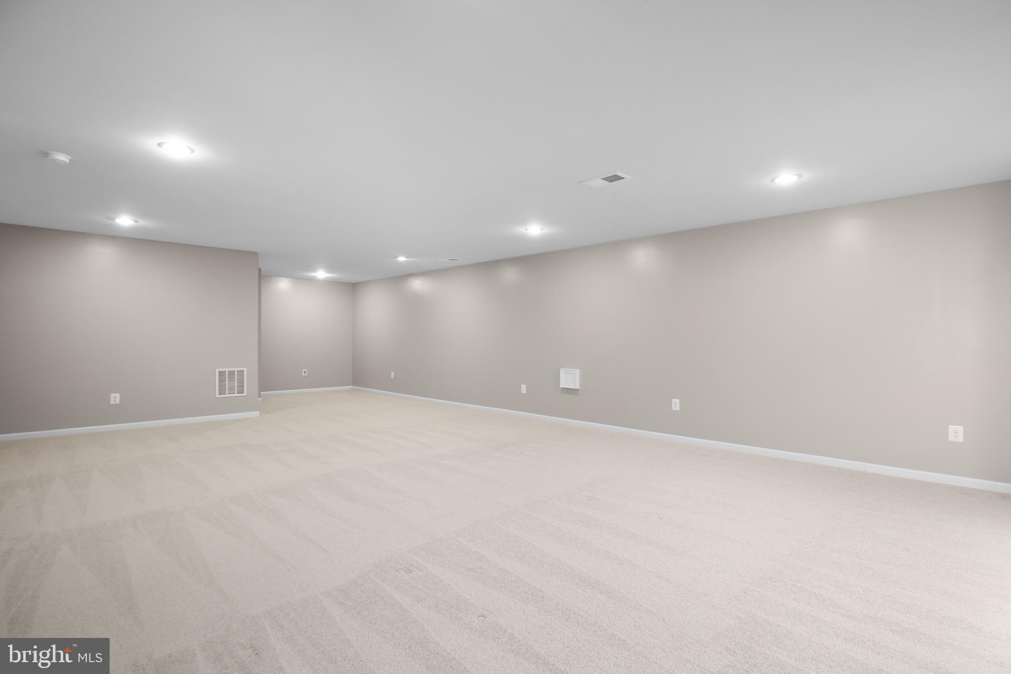 VIRGINIA HERITAGE AT LEE'S PARK - Residential