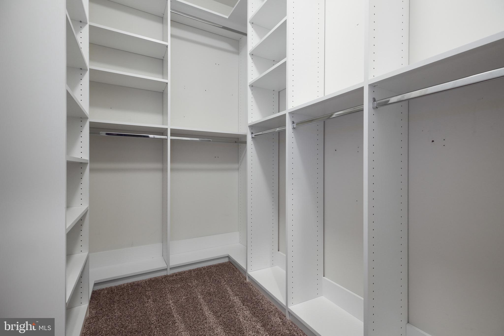 VIRGINIA HERITAGE AT LEE'S PARK - Residential