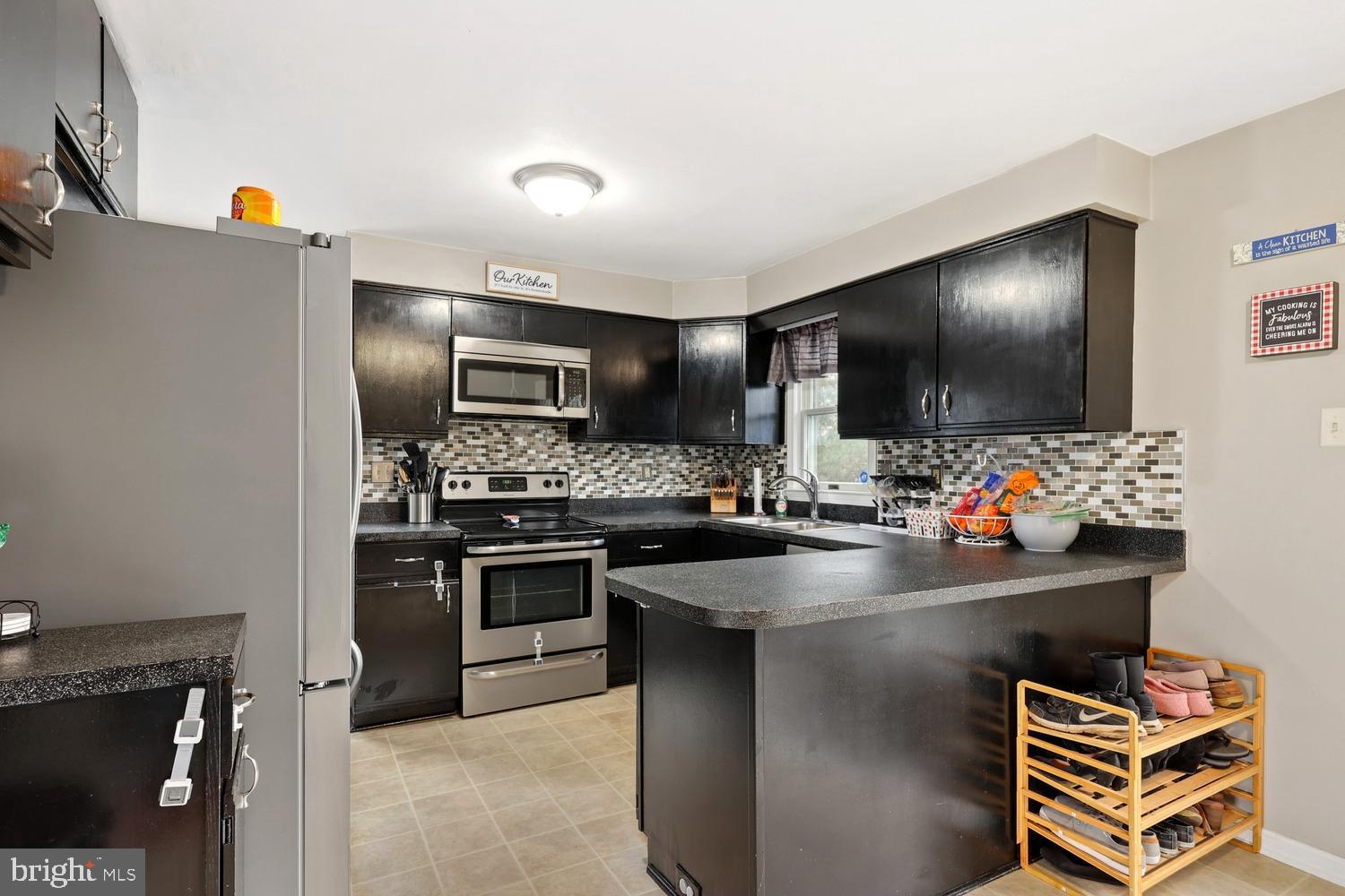 HENSEL STONE WOODS - Residential