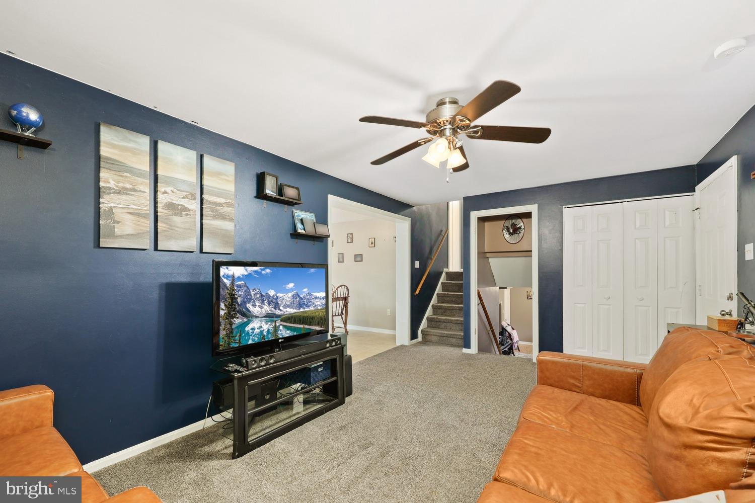 HENSEL STONE WOODS - Residential