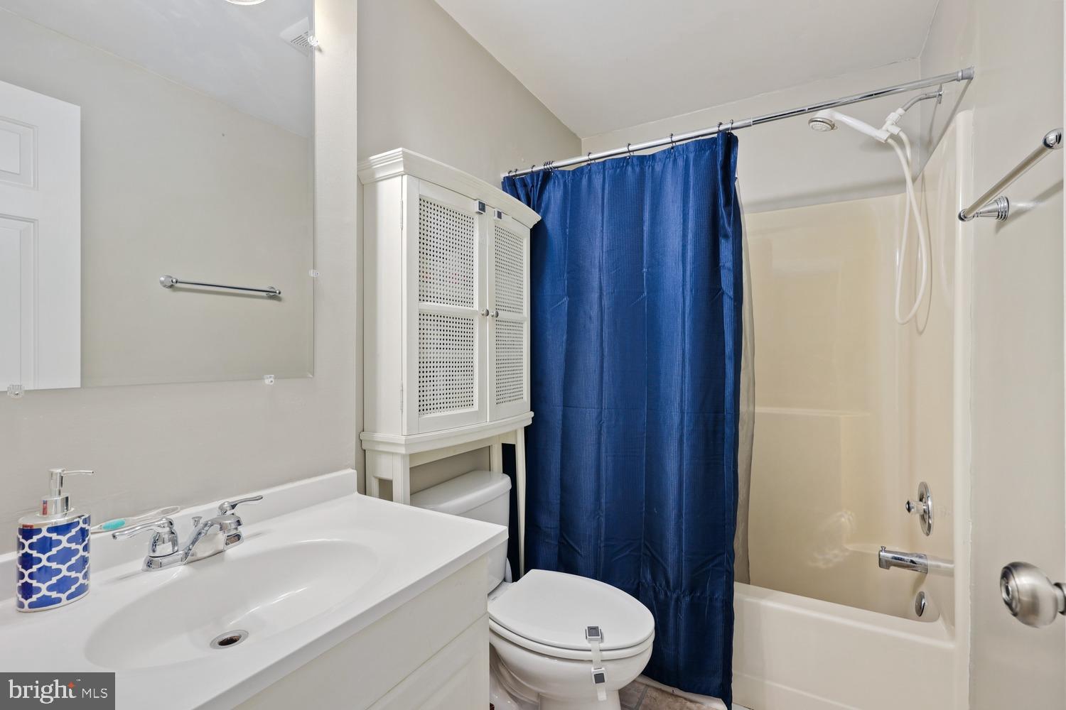 HENSEL STONE WOODS - Residential