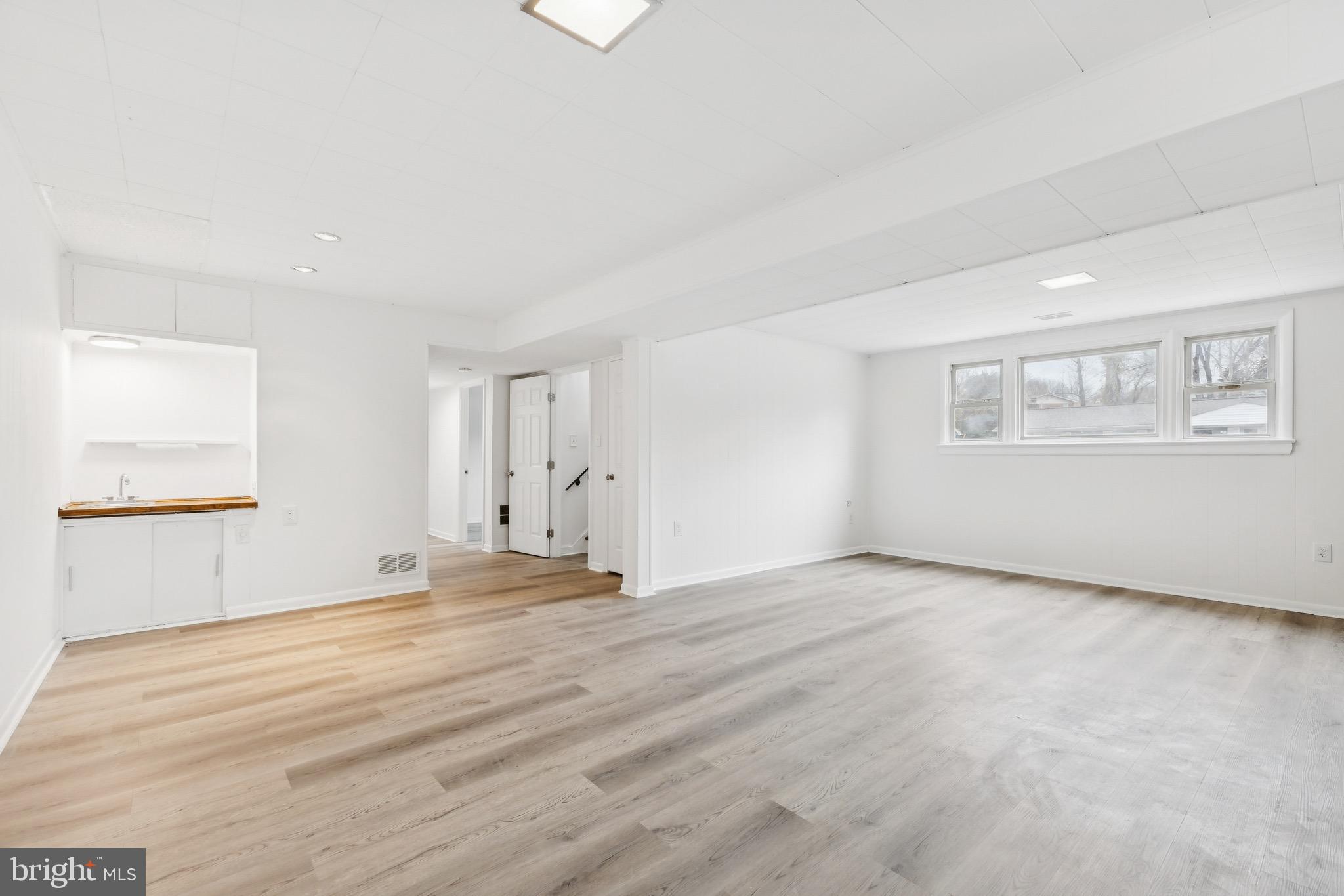 WOODBERRY FOREST - Residential