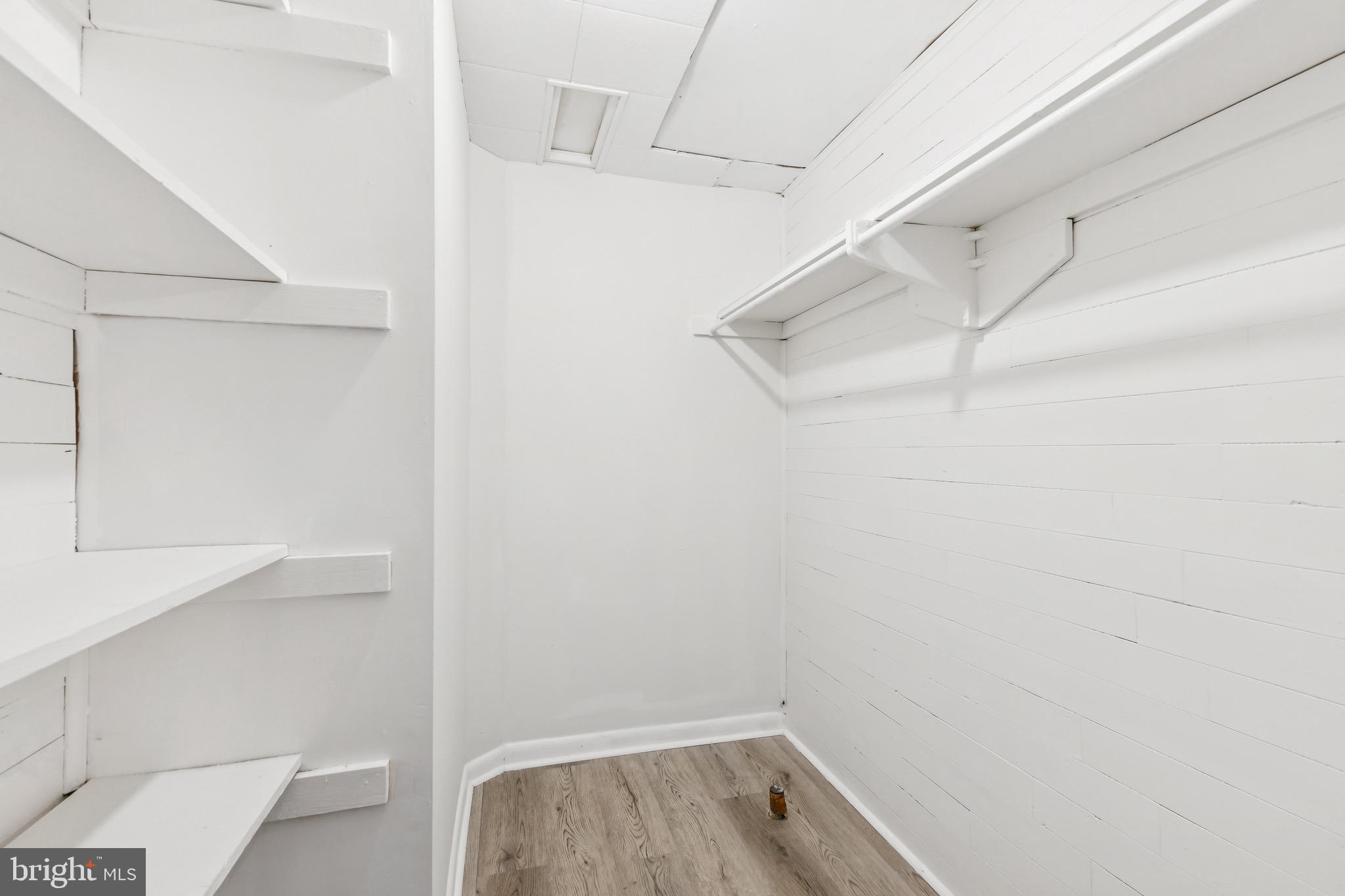 WOODBERRY FOREST - Residential