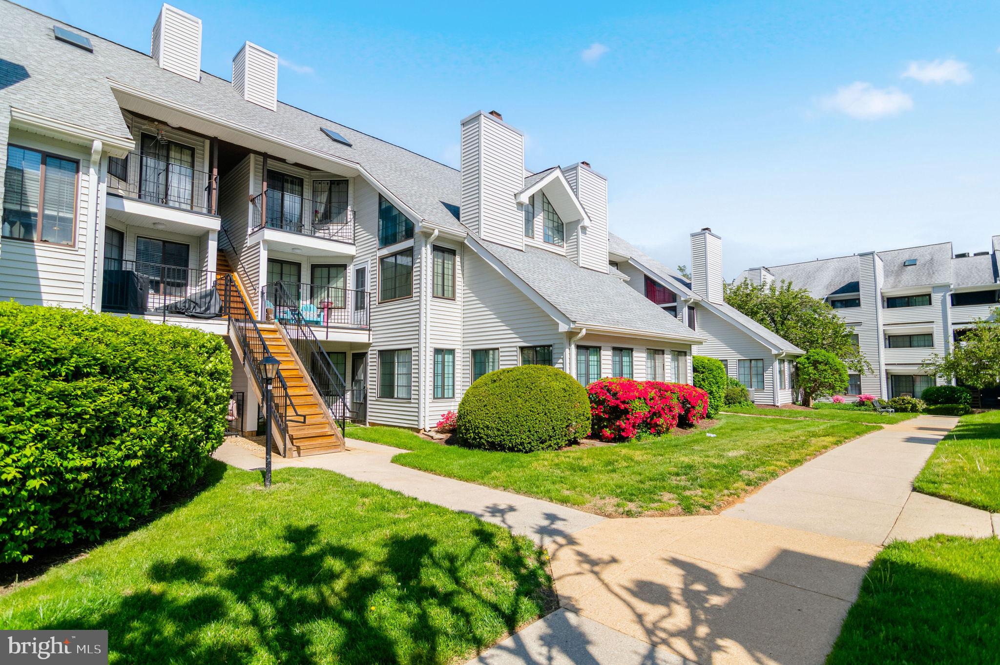 1633 CARRIAGE HOUSE TERRACE D