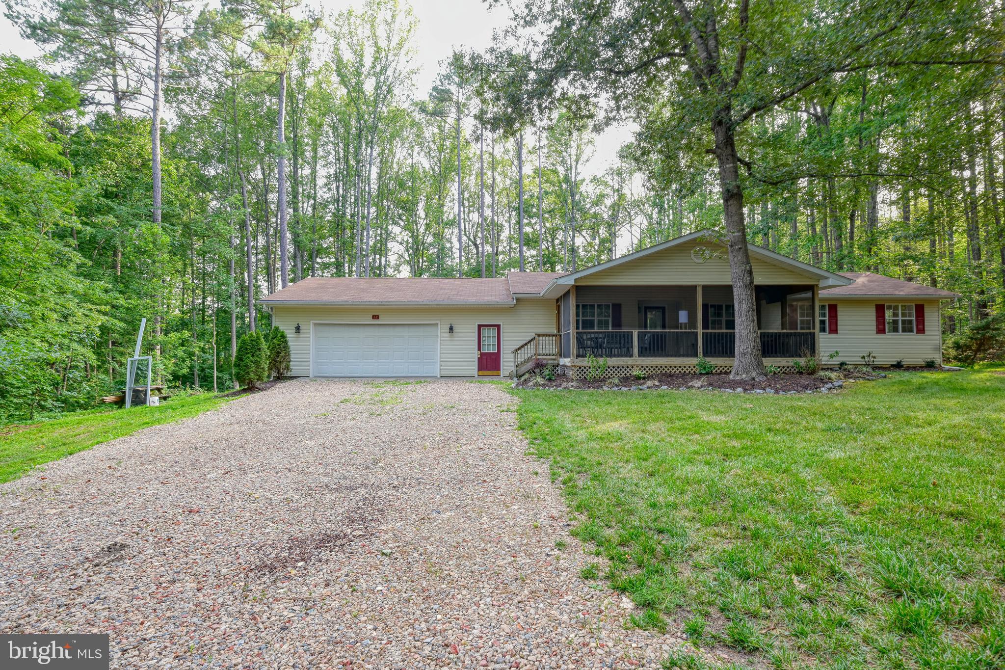 32 MILTONS LANE
