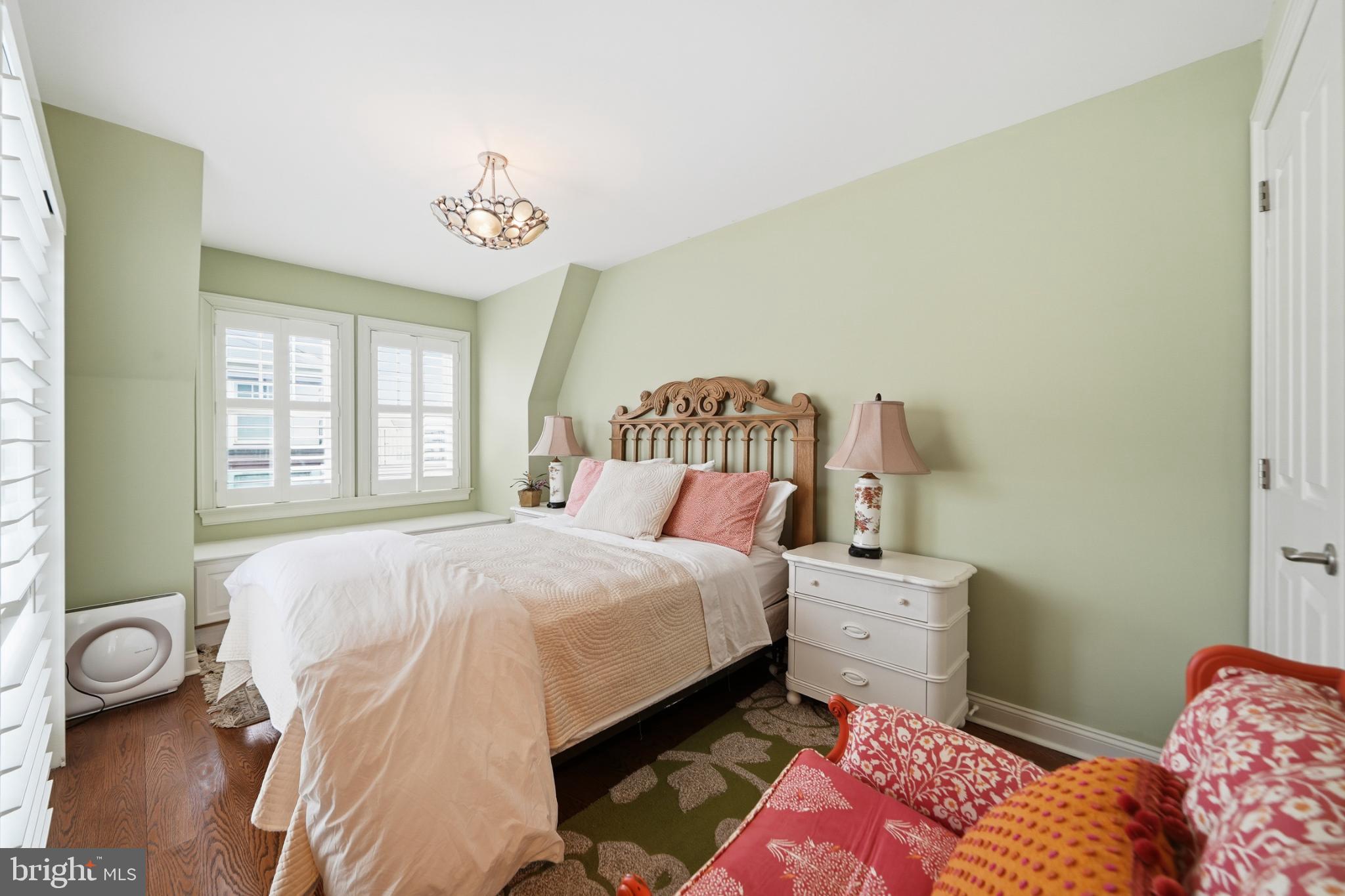 PHILADELPHIA - Residential