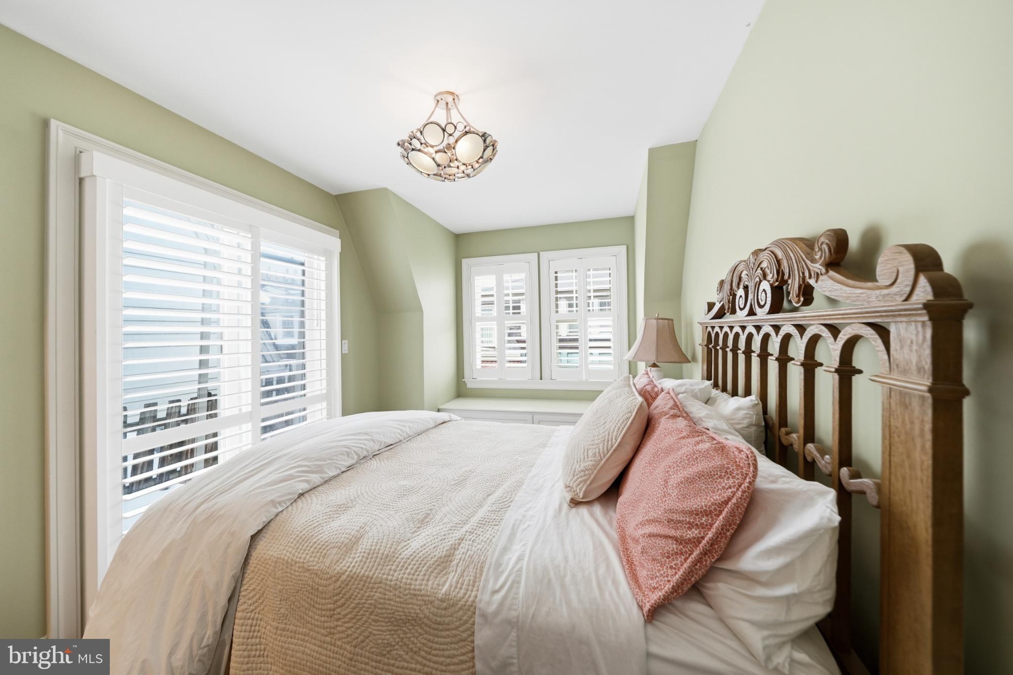 PHILADELPHIA - Residential