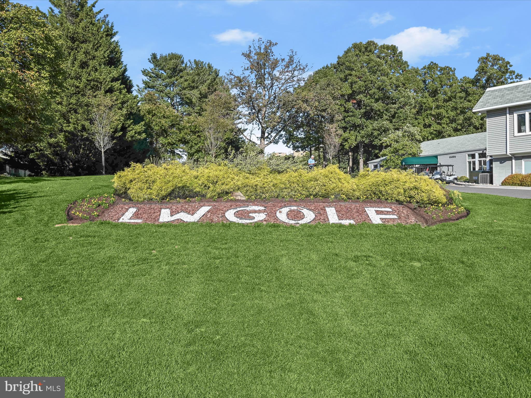 ROSSMOOR MUTUAL #12 - Residential