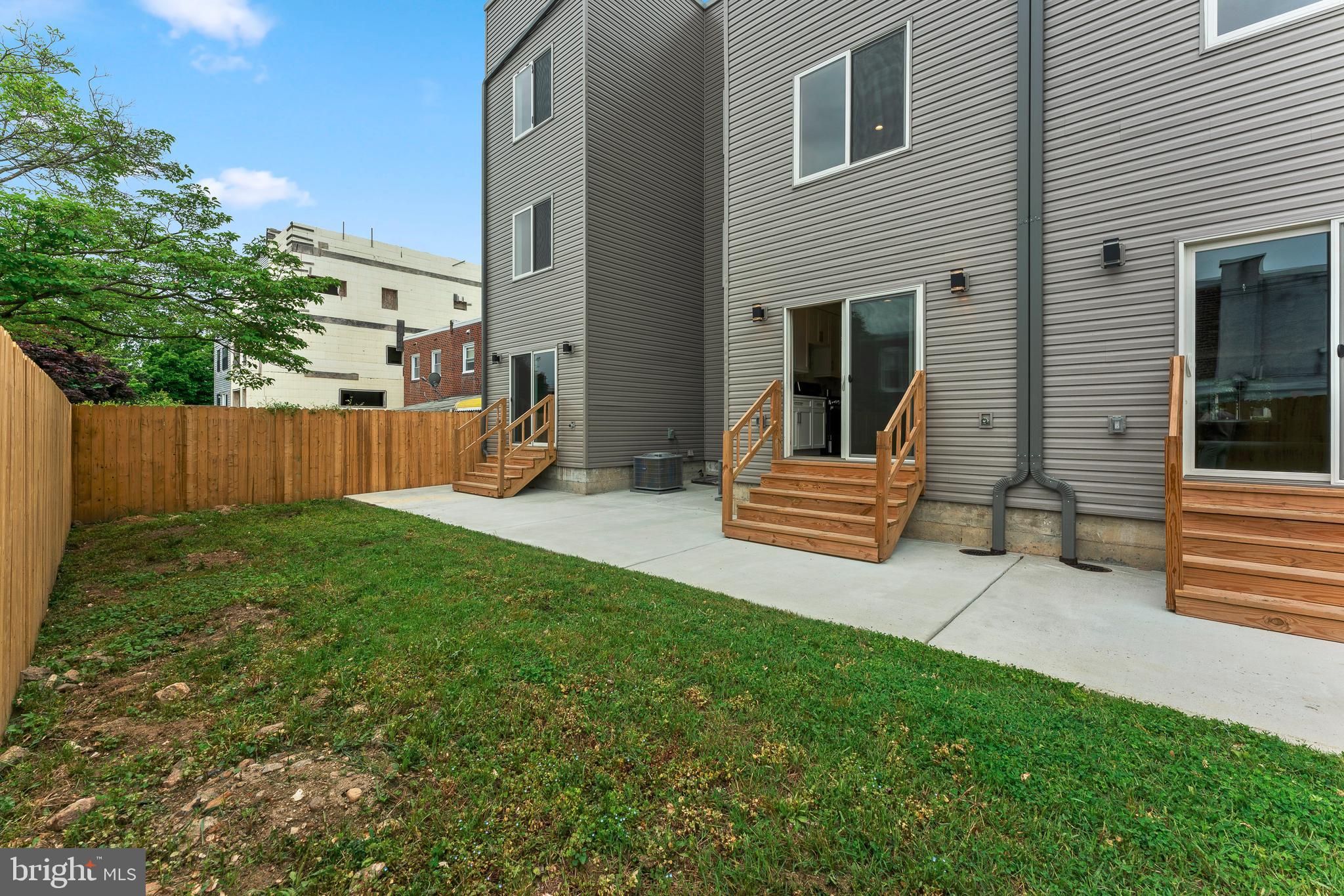 ROXBOROUGH - Residential