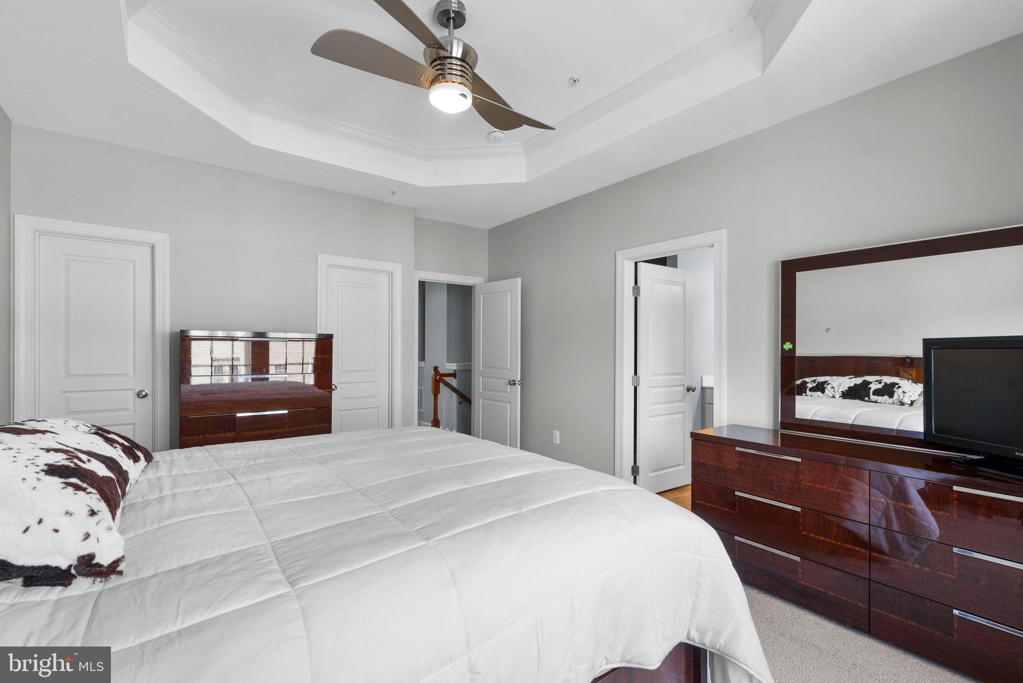 ELLICOTT SQUARE - Residential