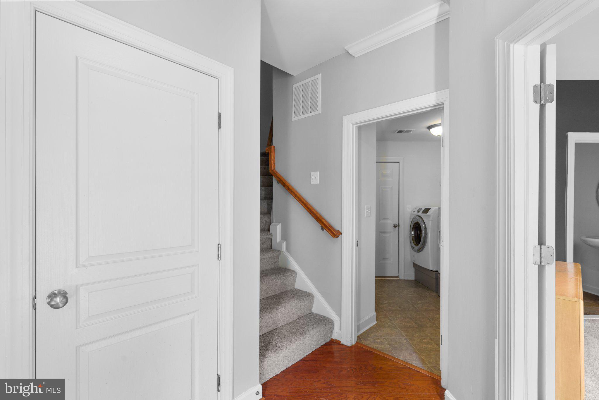 ELLICOTT SQUARE - Residential