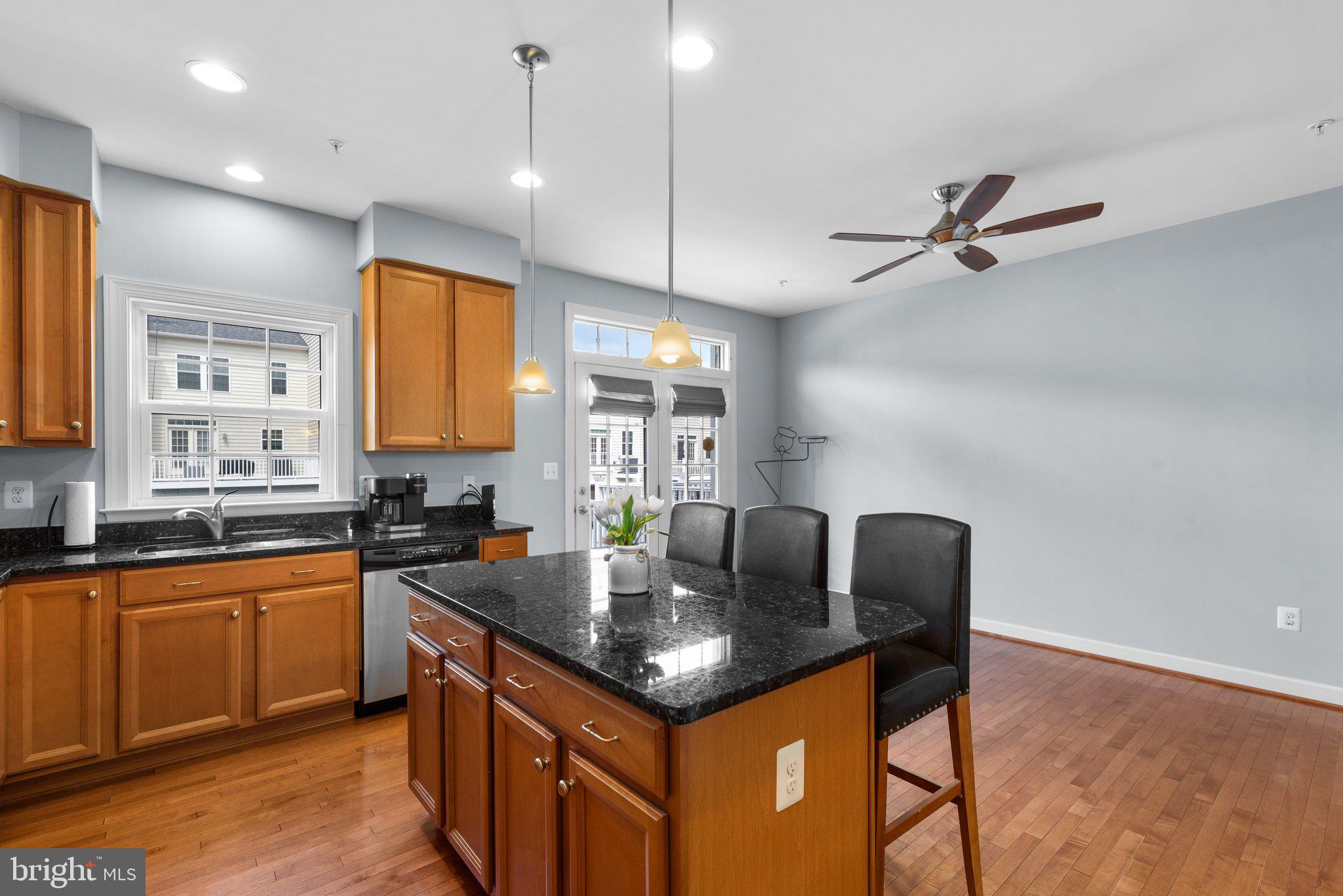 ELLICOTT SQUARE - Residential