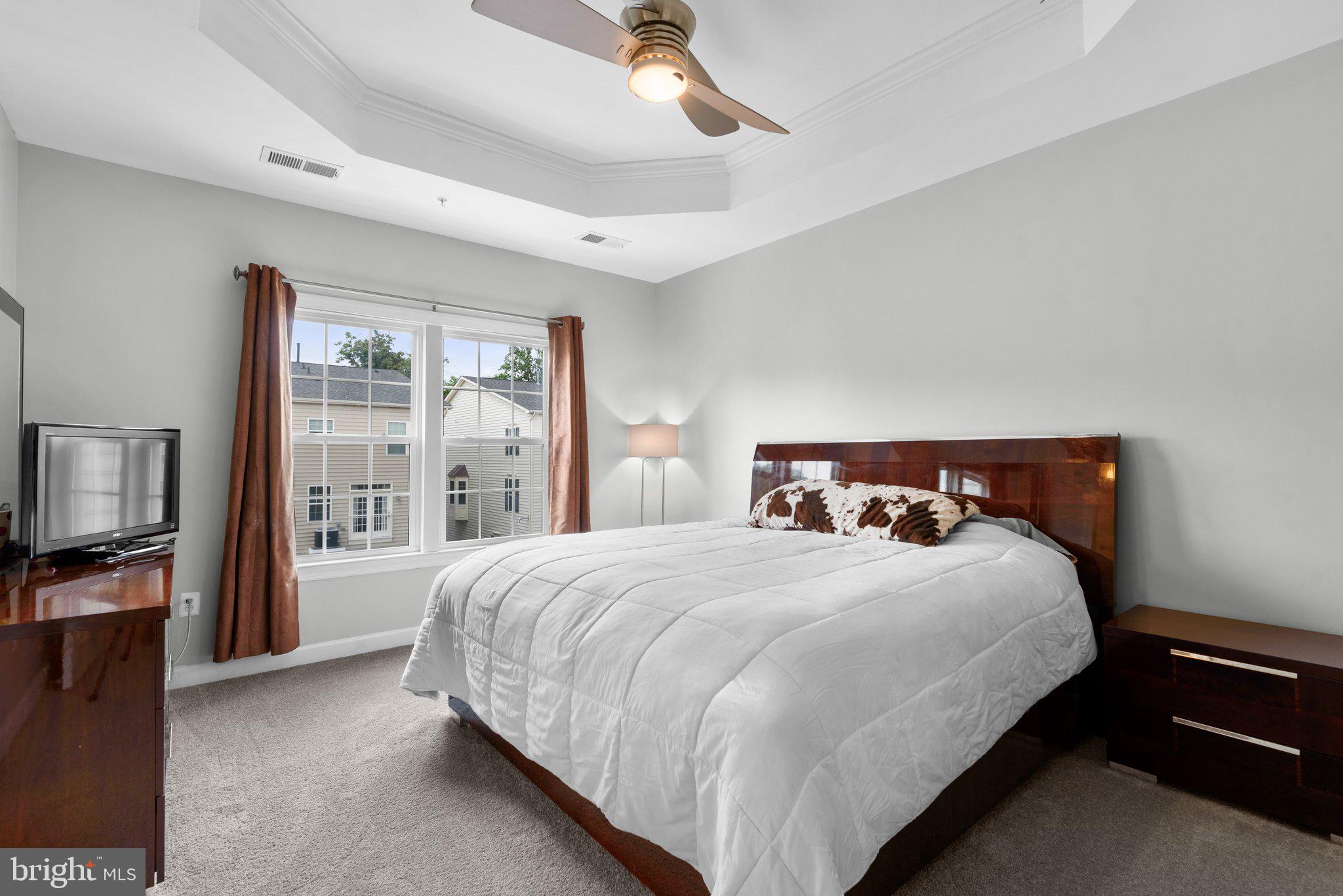 ELLICOTT SQUARE - Residential