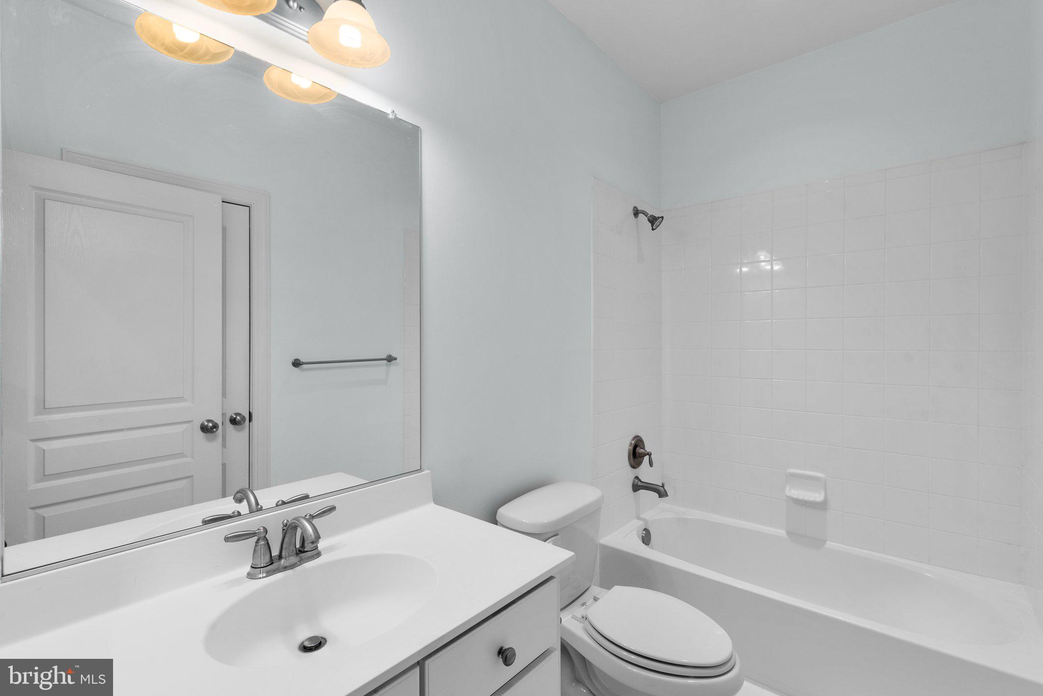 ELLICOTT SQUARE - Residential