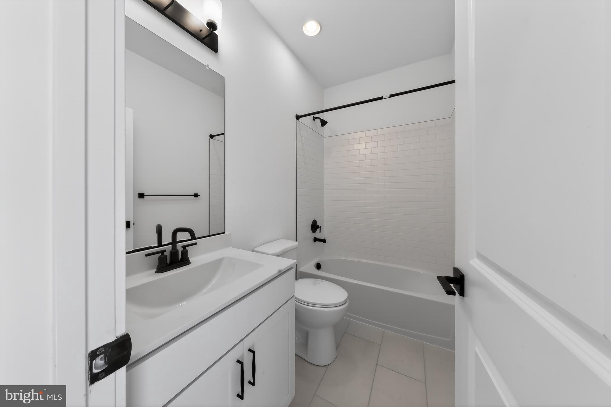 FOUR SEASONS AT HATTERAS HILLS - Residential