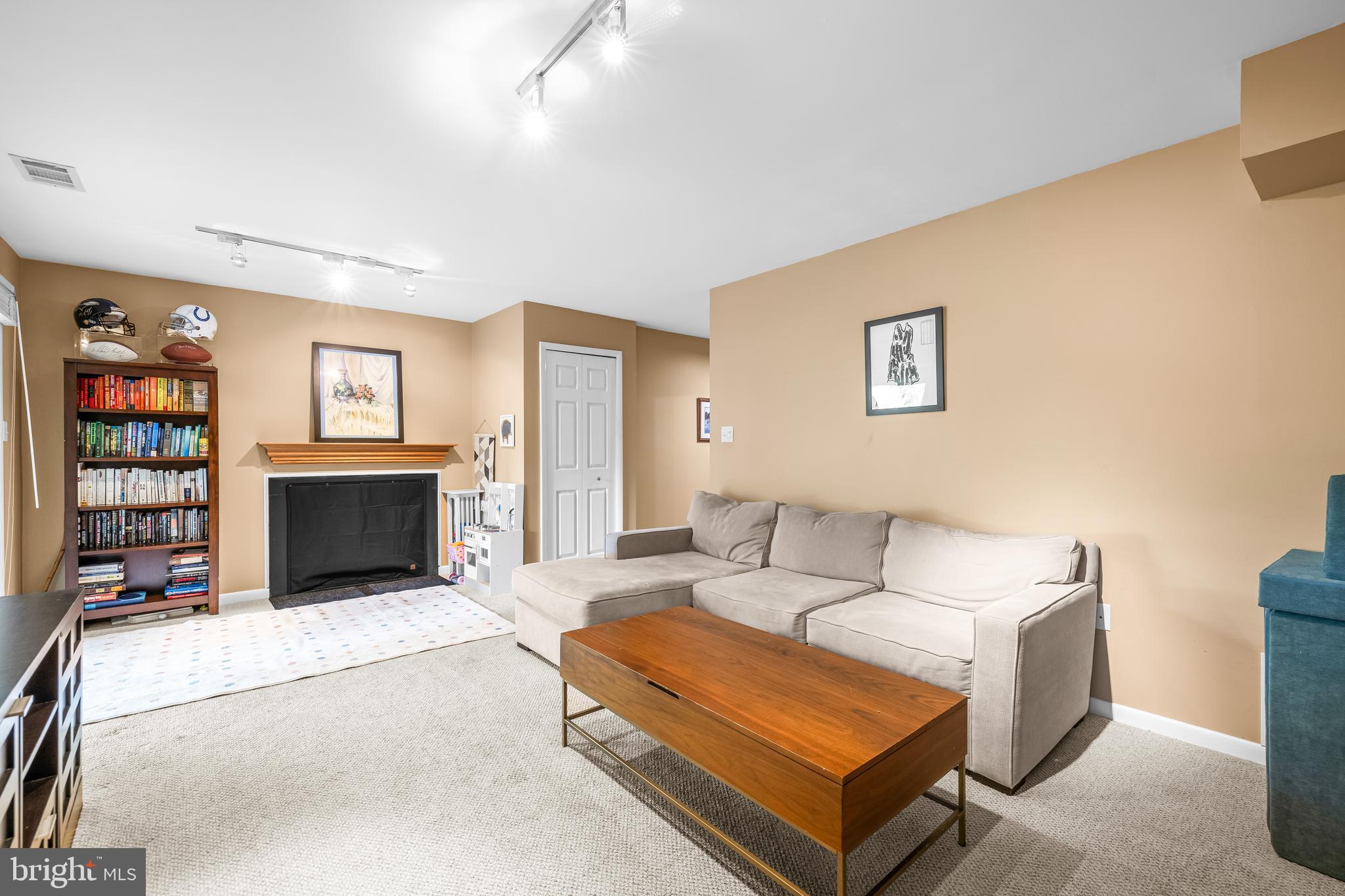 SUMMIT RIDGE - Residential