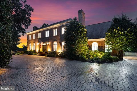 933 BELLVIEW ROAD MCLEAN VA 22102