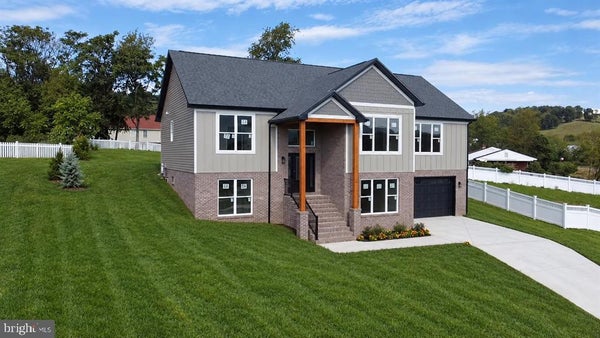 60 JESSICA DR, PENN LAIRD, VA 22846 - Image f07c84a91f7cdf5da70a6db0dceef9ce/2385063159
