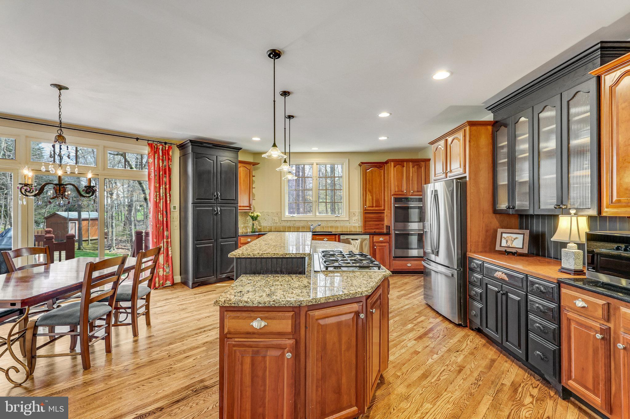 CARIS GLENNE - Residential