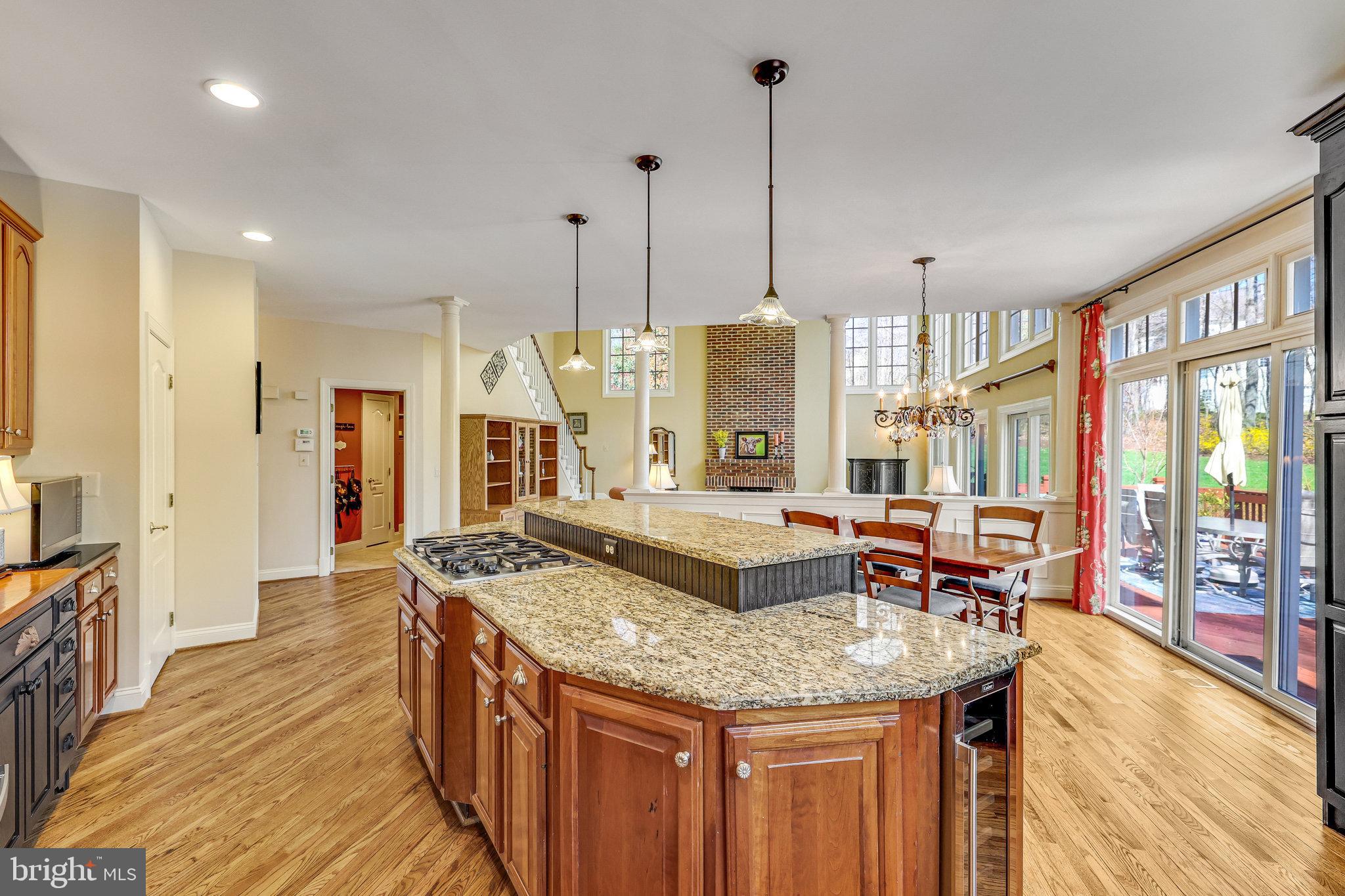 CARIS GLENNE - Residential