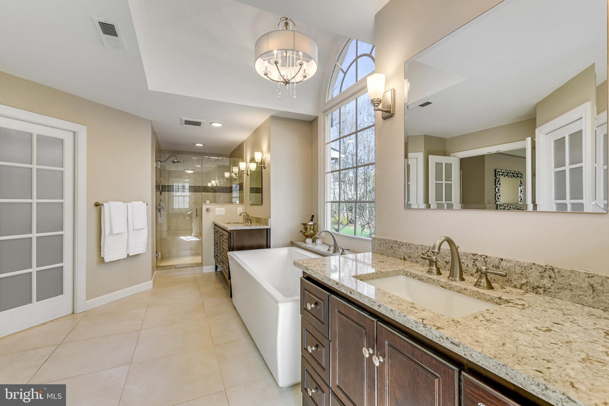 CARIS GLENNE - Residential