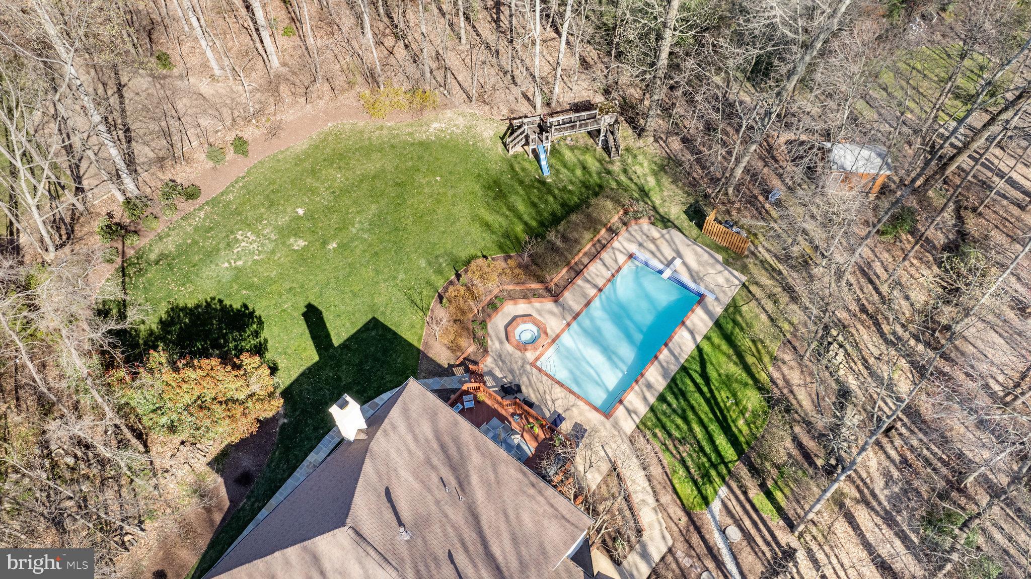 CARIS GLENNE - Residential