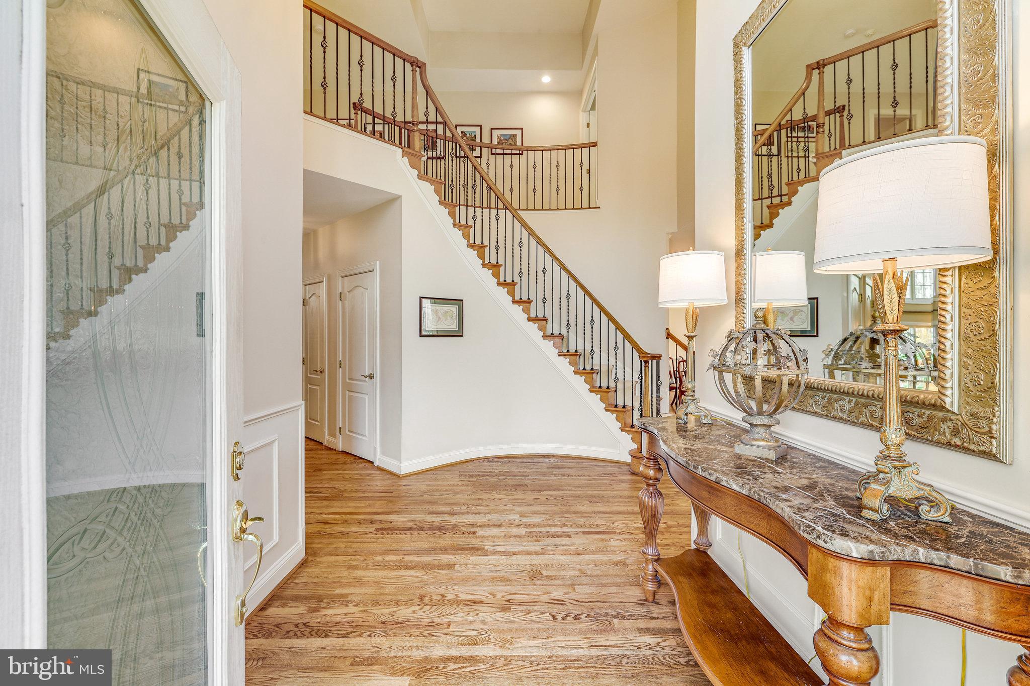 CARIS GLENNE - Residential