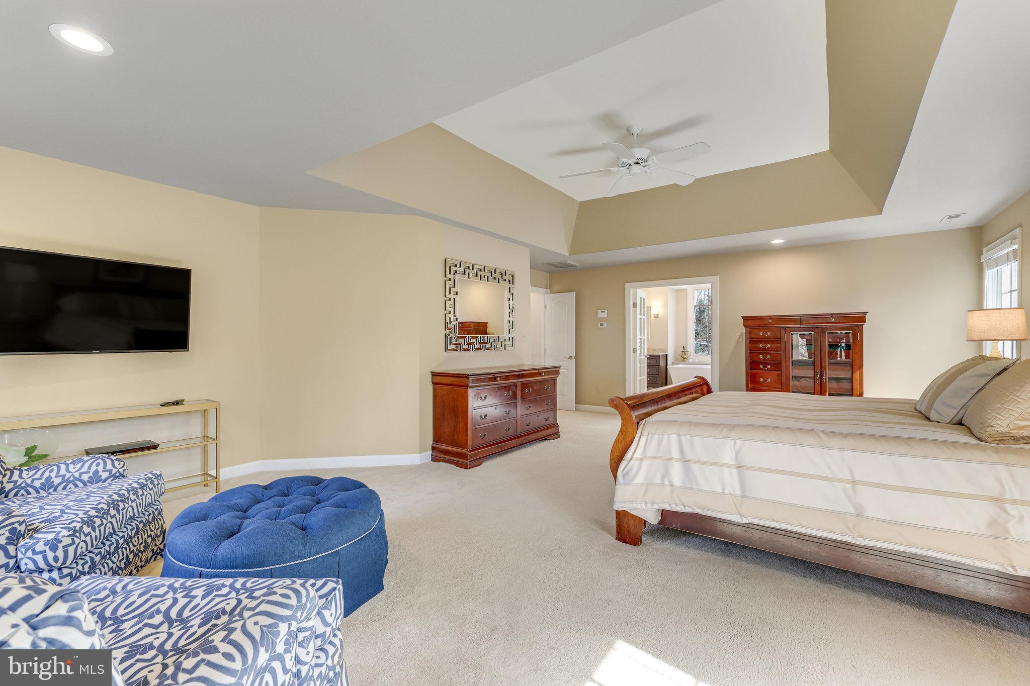 CARIS GLENNE - Residential