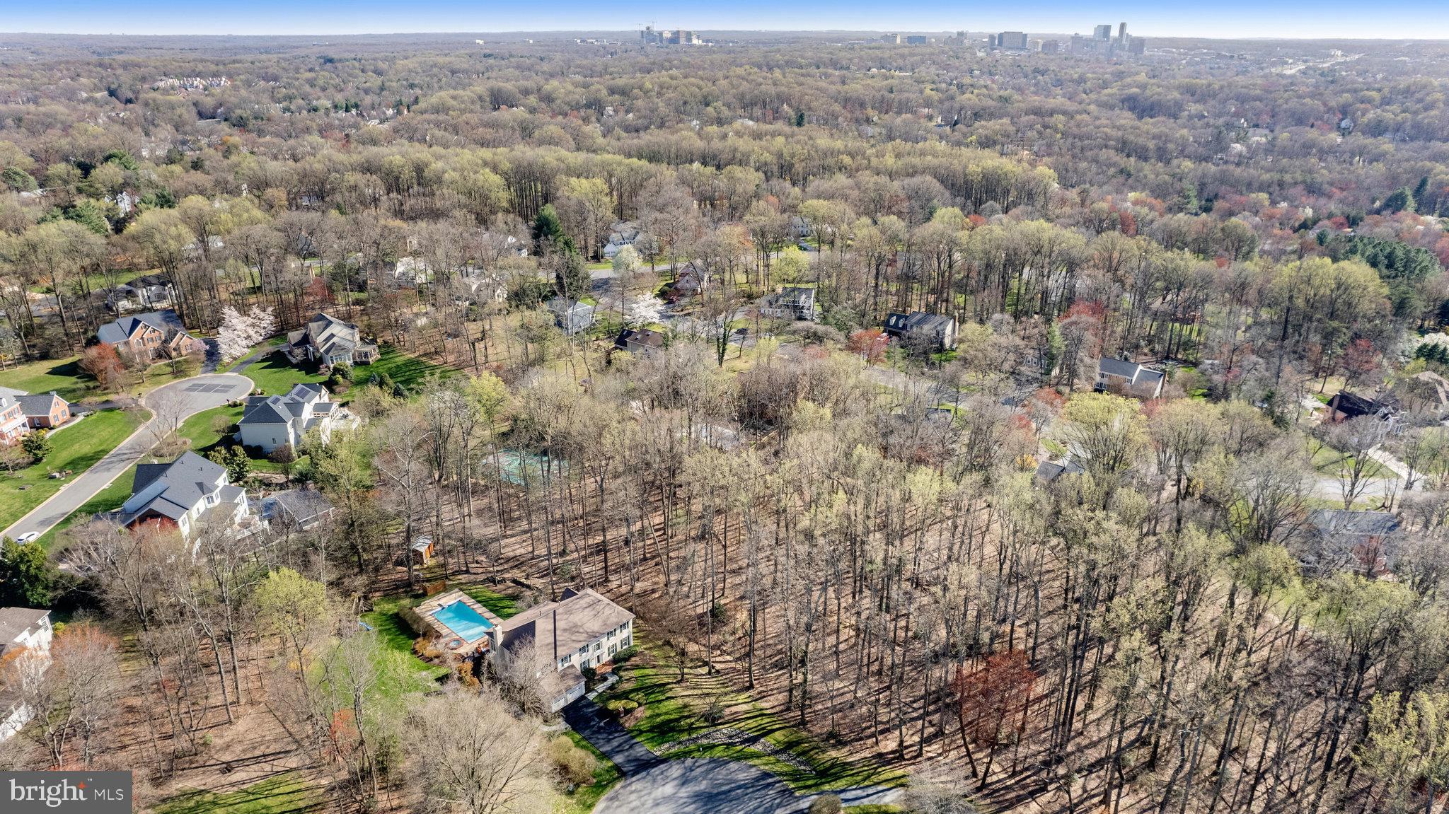 CARIS GLENNE - Residential