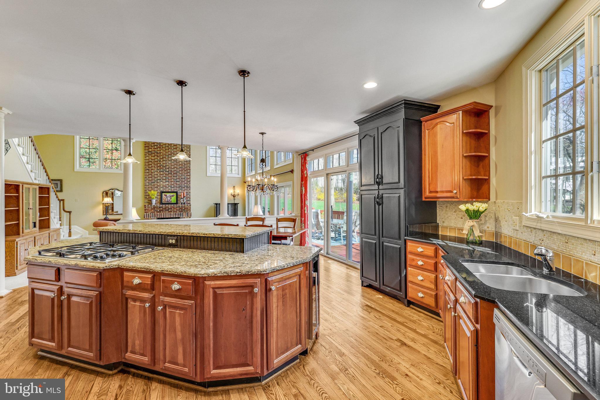 CARIS GLENNE - Residential