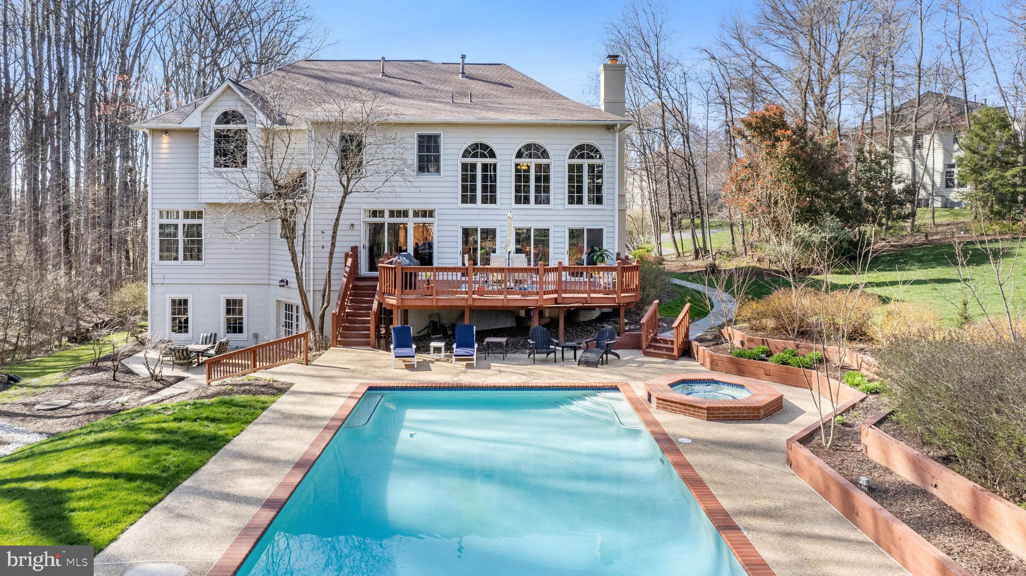 CARIS GLENNE - Residential