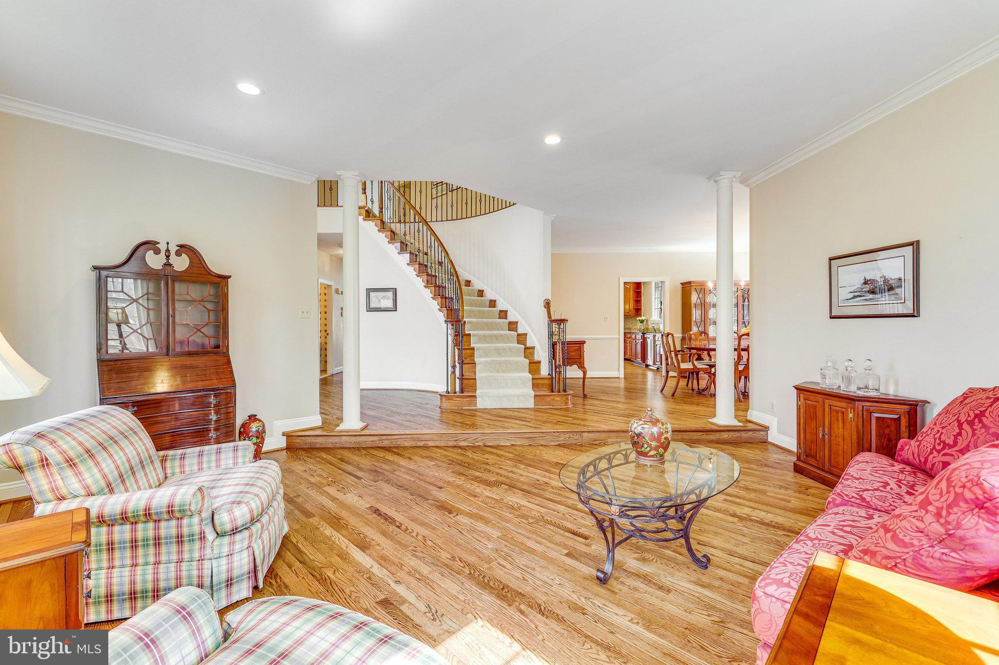 CARIS GLENNE - Residential