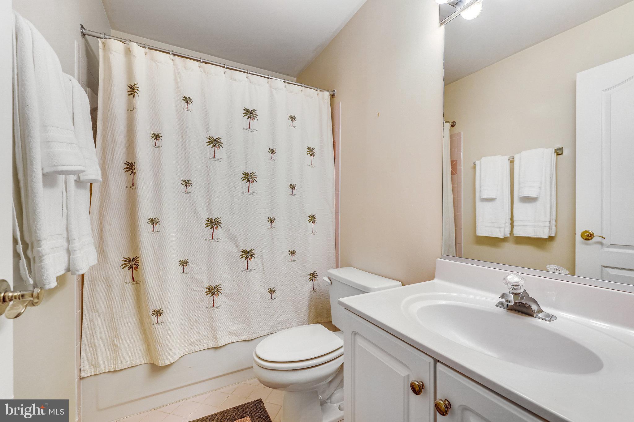 CARIS GLENNE - Residential