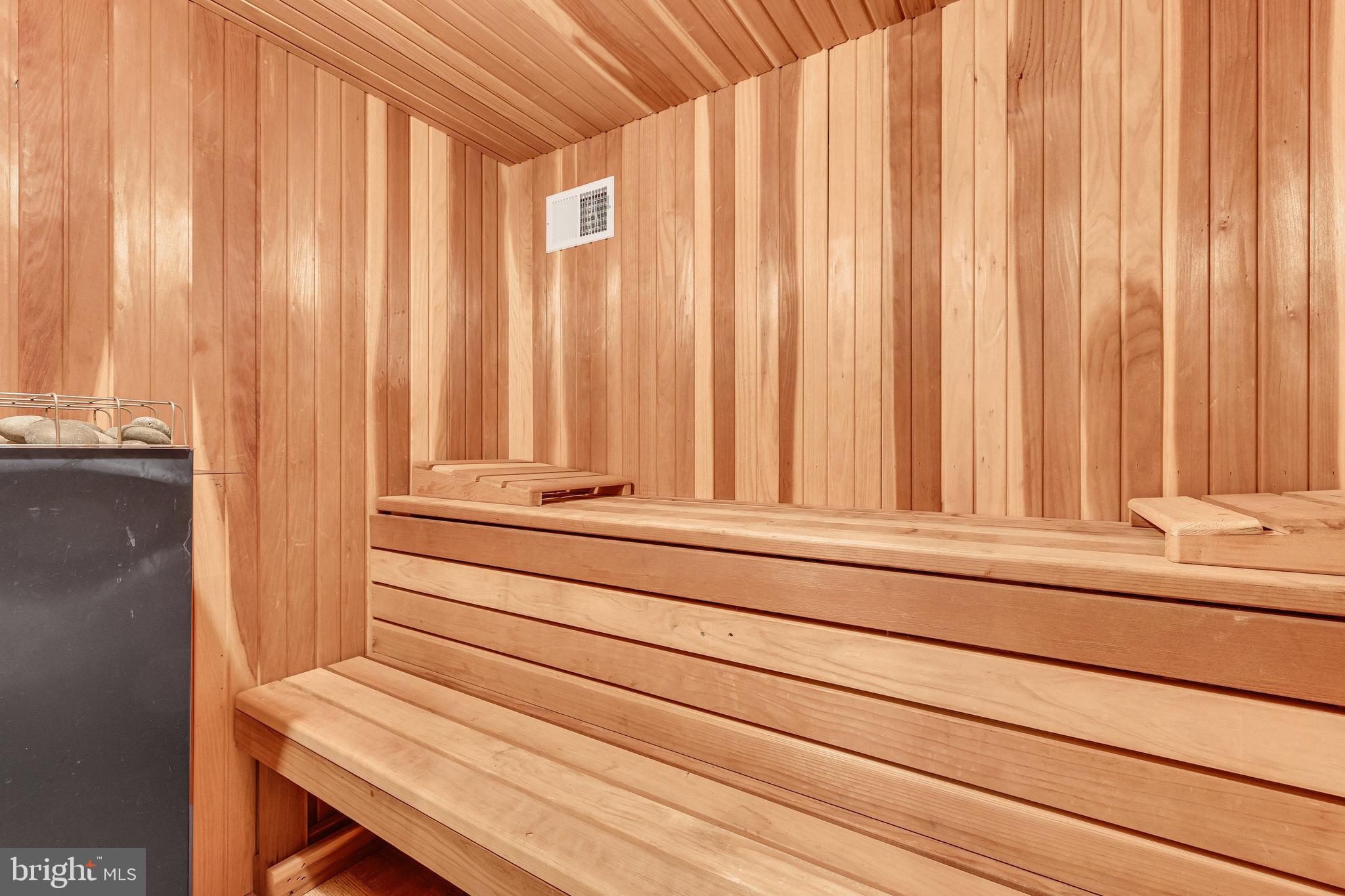 CARIS GLENNE - Residential