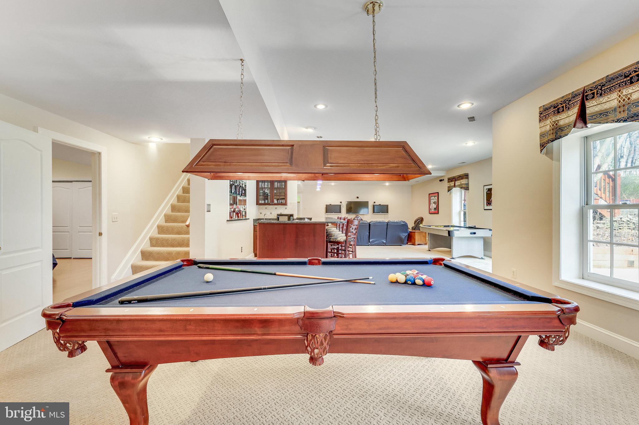 CARIS GLENNE - Residential